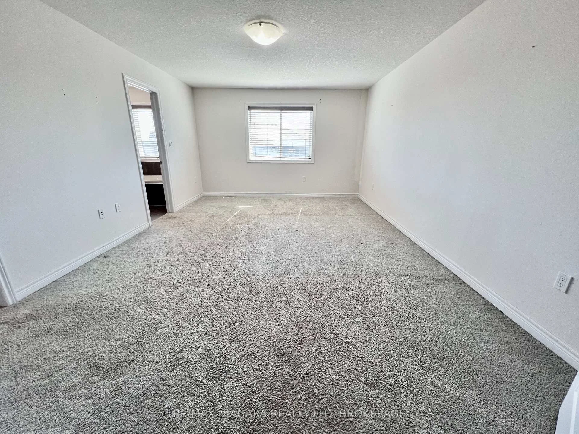 Photo 46 of 23 Fairgrounds Drive, Hamilton, Binbrook — HOMEH