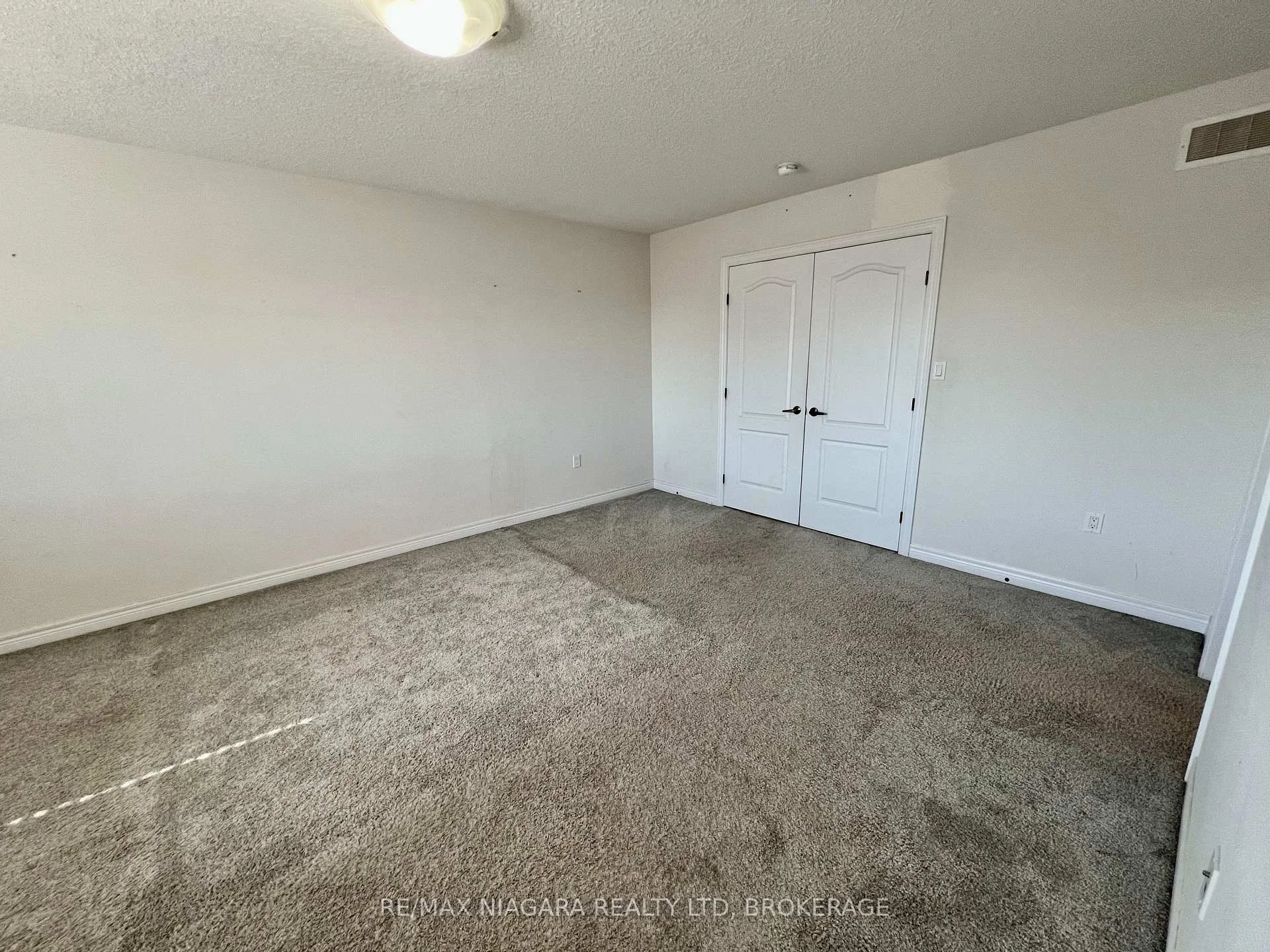 Photo 48 of 23 Fairgrounds Drive, Hamilton, Binbrook — HOMEH
