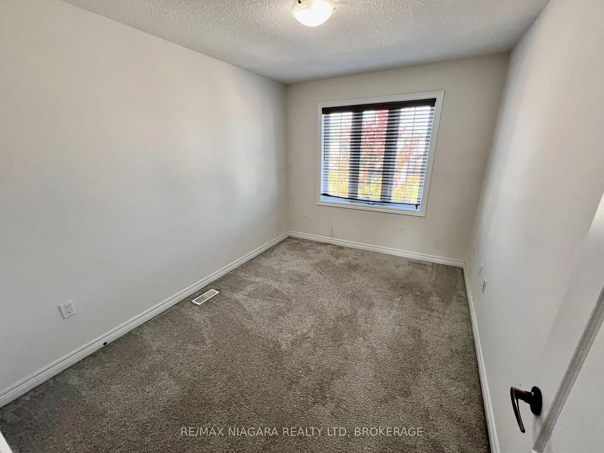 Photo 58 of 23 Fairgrounds Drive, Hamilton, Binbrook — HOMEH