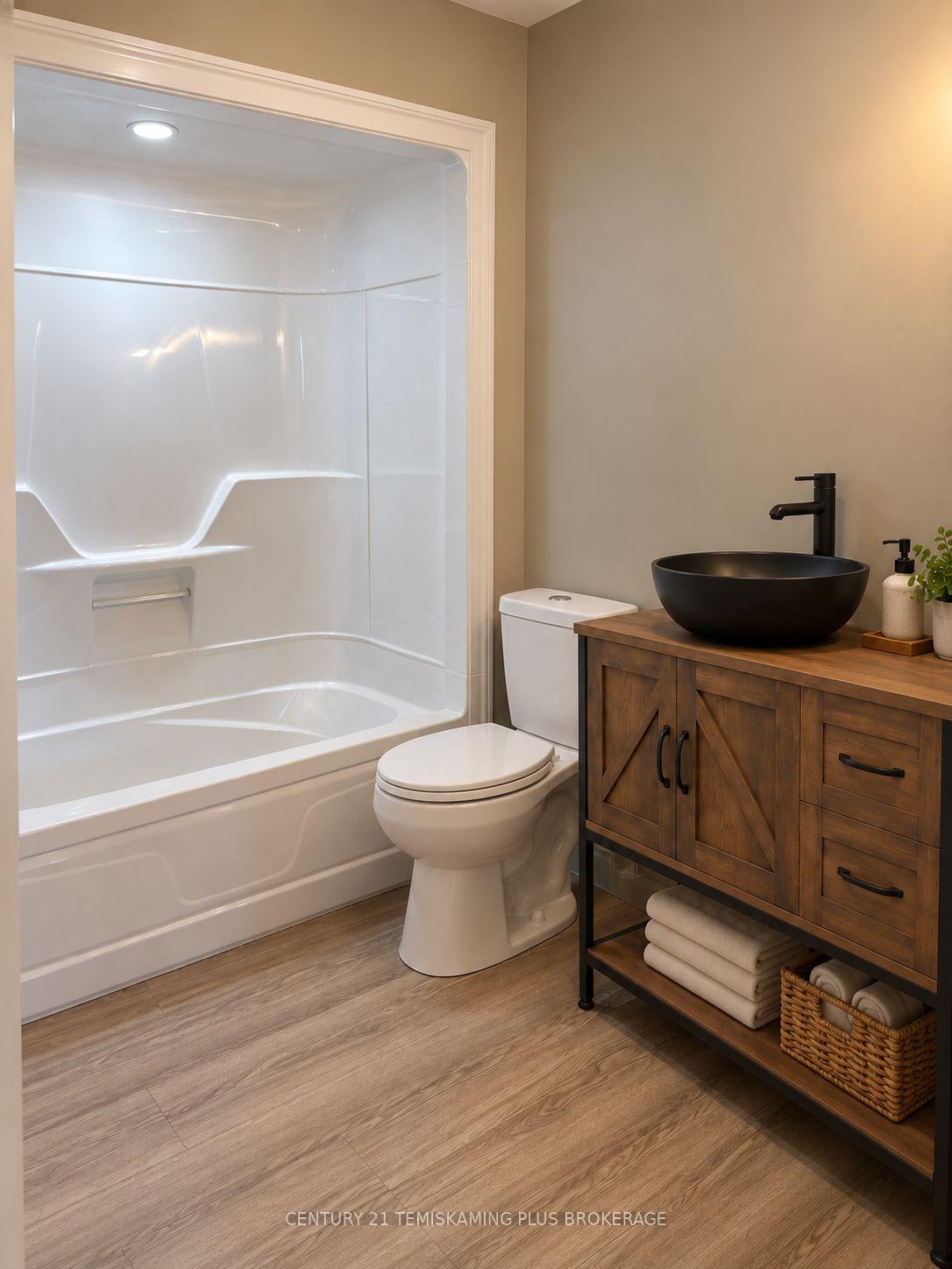 Photo 6 of 24 Park Place, Cobalt — HOMEH