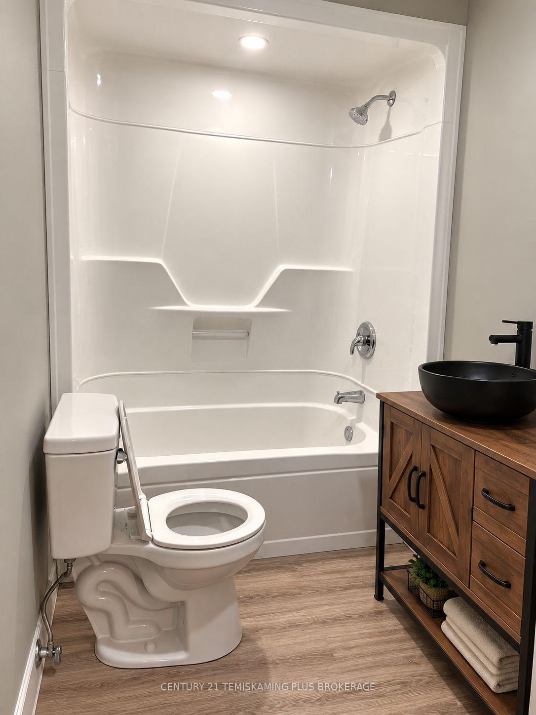 Photo 13 of 24 Park Place, Cobalt — HOMEH