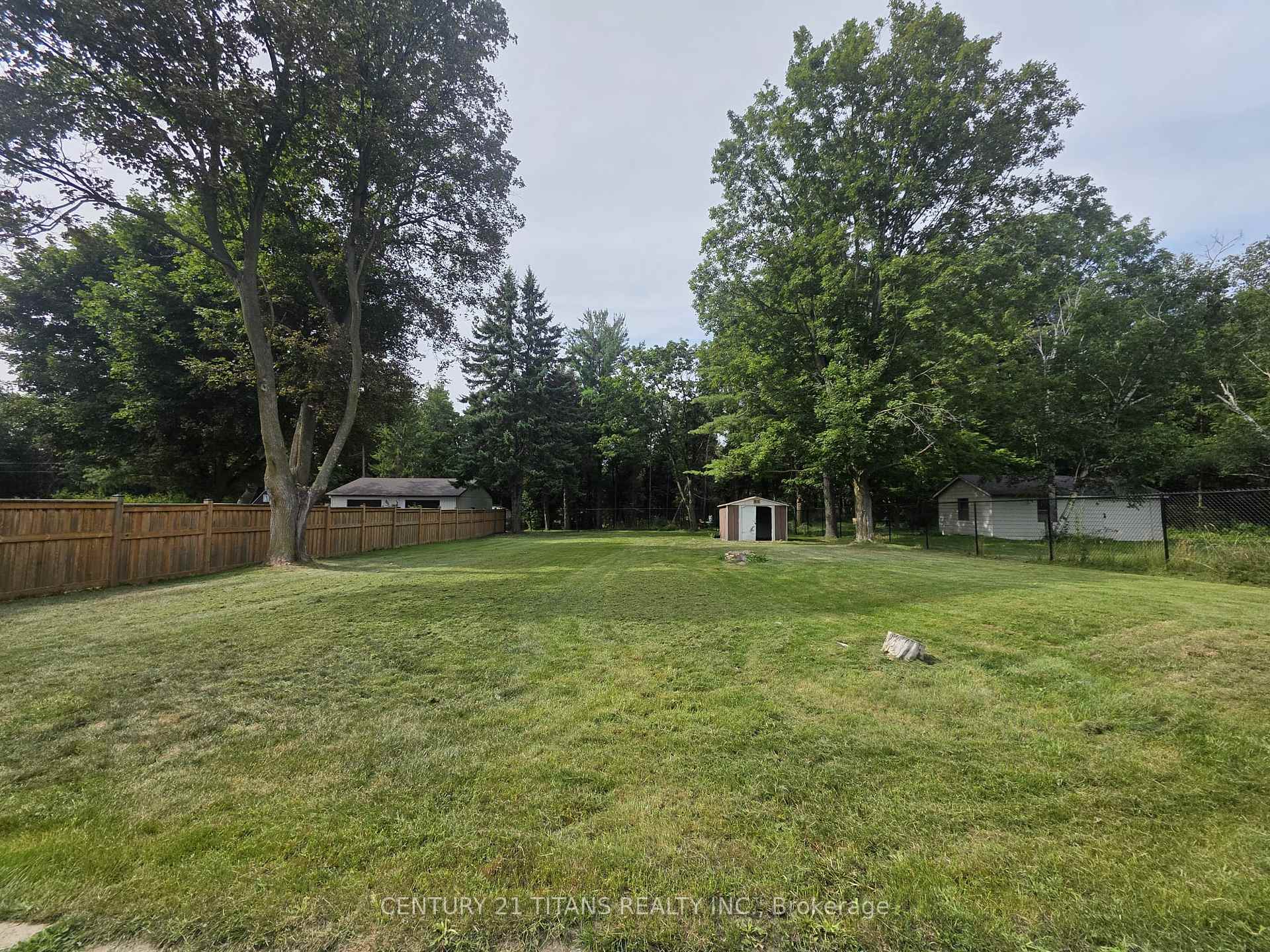 Photo 25 of 1602 Hwy 2 N, Clarington, Courtice — HOMEH
