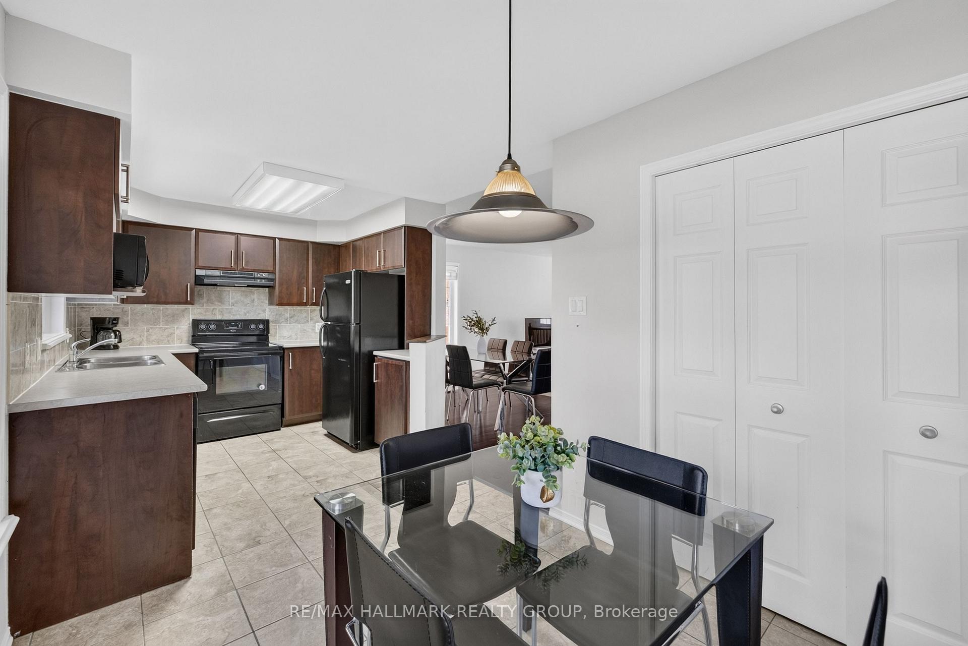 Photo 13 of Unit 161, 70 Edenvale Drive, Ottawa, Kanata - Beaverbrook — HOMEH