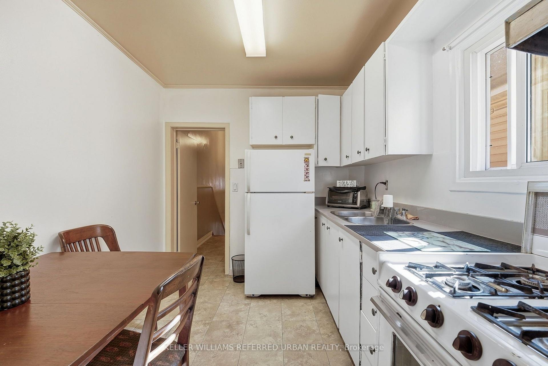 Photo 14 of 266 Roxton Road, Toronto, Palmerston-Little Italy — HOMEH