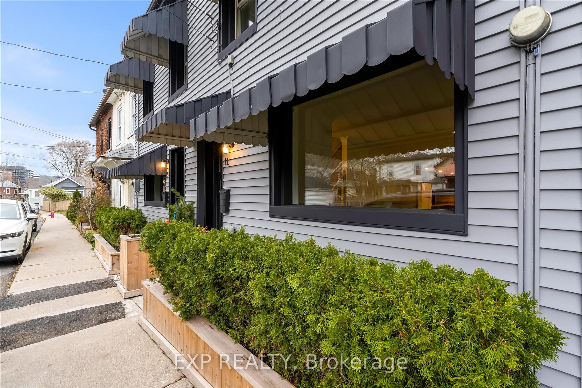Photo 2 of 11 Ford Street, Hamilton, Corktown — HOMEH