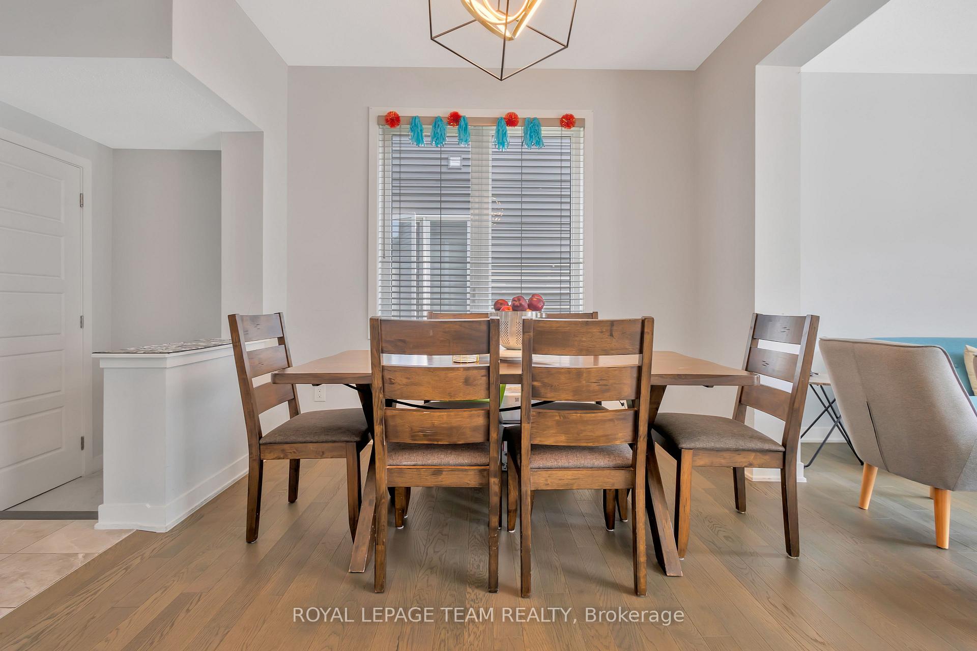 Photo 6 of 2501 Watercolours Way, Ottawa, Barrhaven - Half Moon Bay — HOMEH