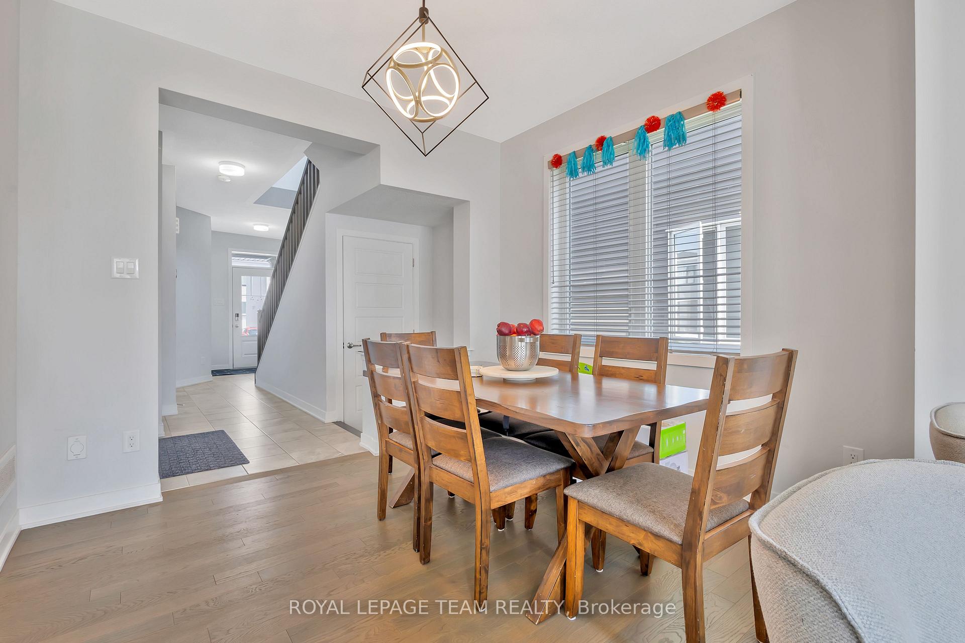 Photo 7 of 2501 Watercolours Way, Ottawa, Barrhaven - Half Moon Bay — HOMEH