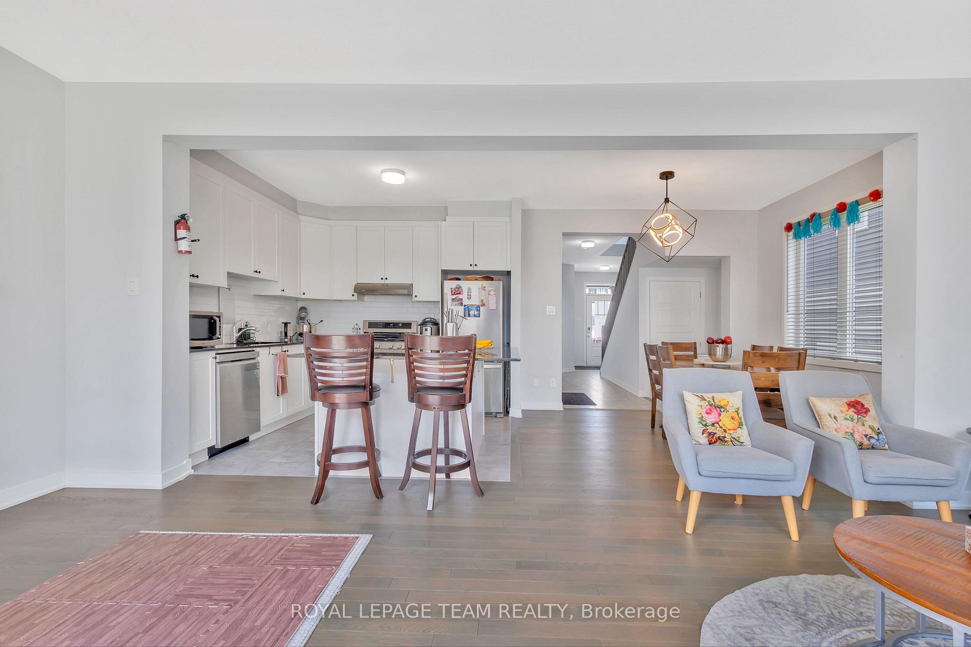 Photo 10 of 2501 Watercolours Way, Ottawa, Barrhaven - Half Moon Bay — HOMEH