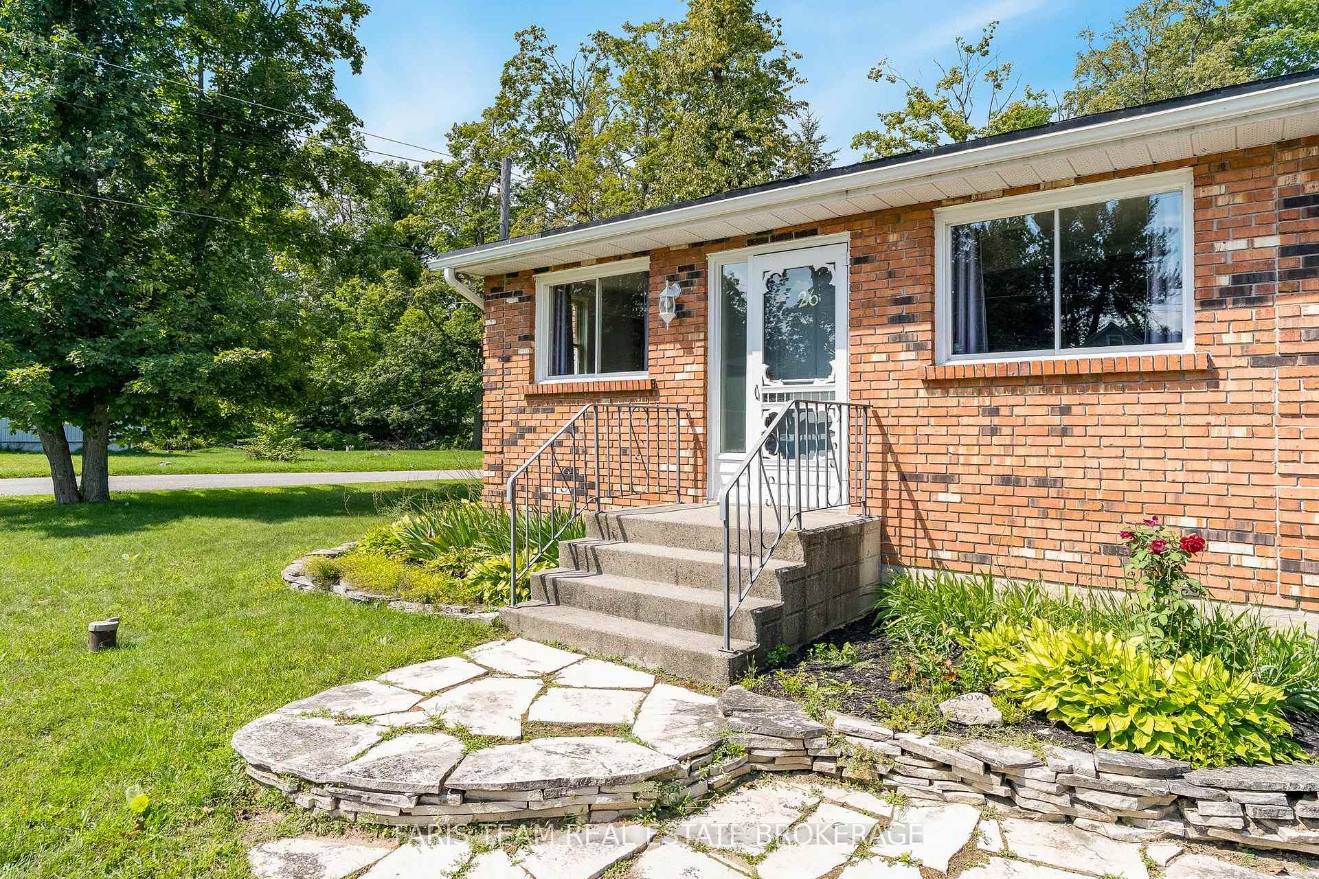 Photo 4 of 26 Big Bay Point Road, Innisfil, Rural Innisfil — HOMEH
