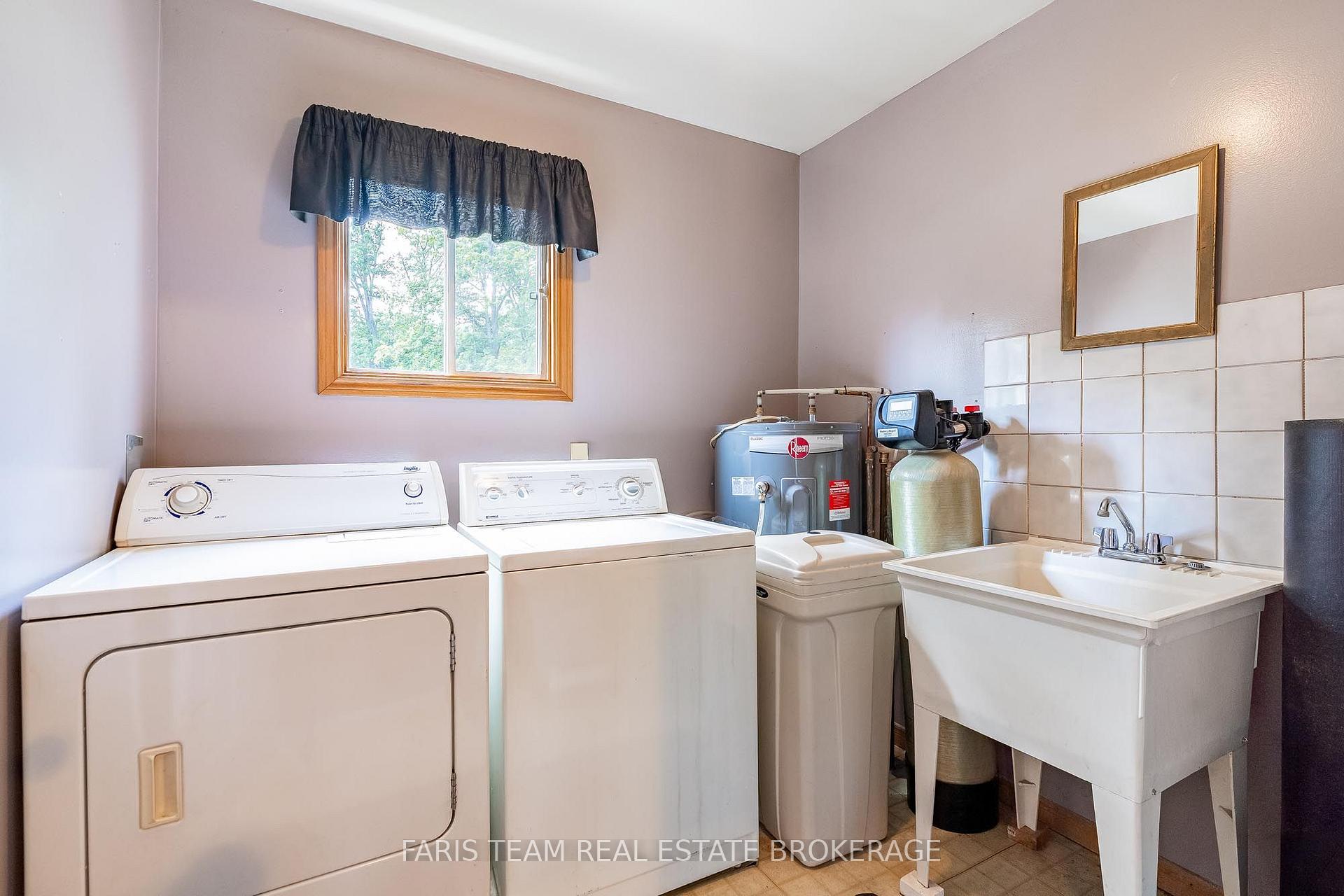 Photo 15 of 26 Big Bay Point Road, Innisfil, Rural Innisfil — HOMEH