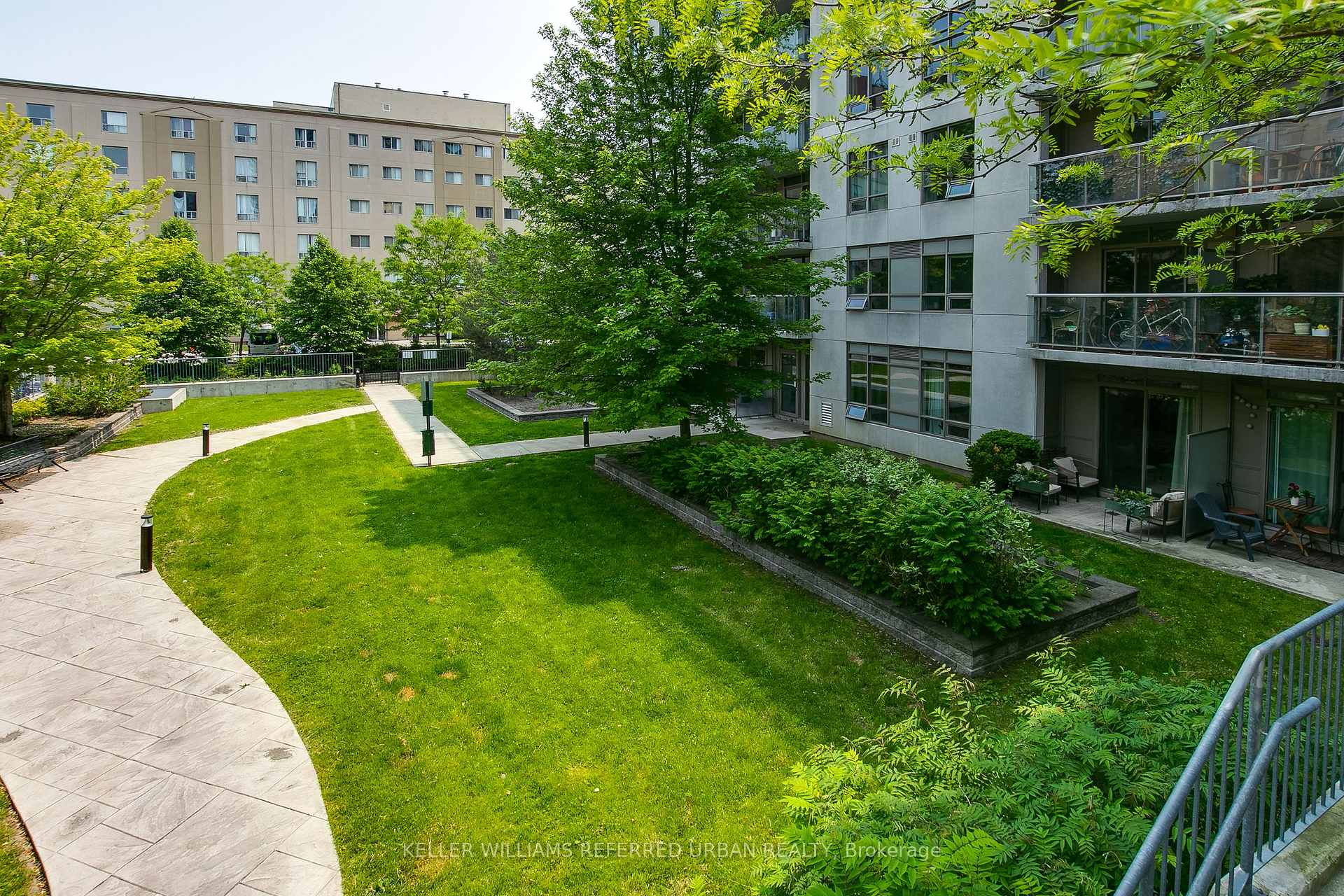 Photo 30 of Unit 1014, 816 Lansdowne Avenue, Toronto, Dovercourt-Wallace Emerson-Junction — HOMEH