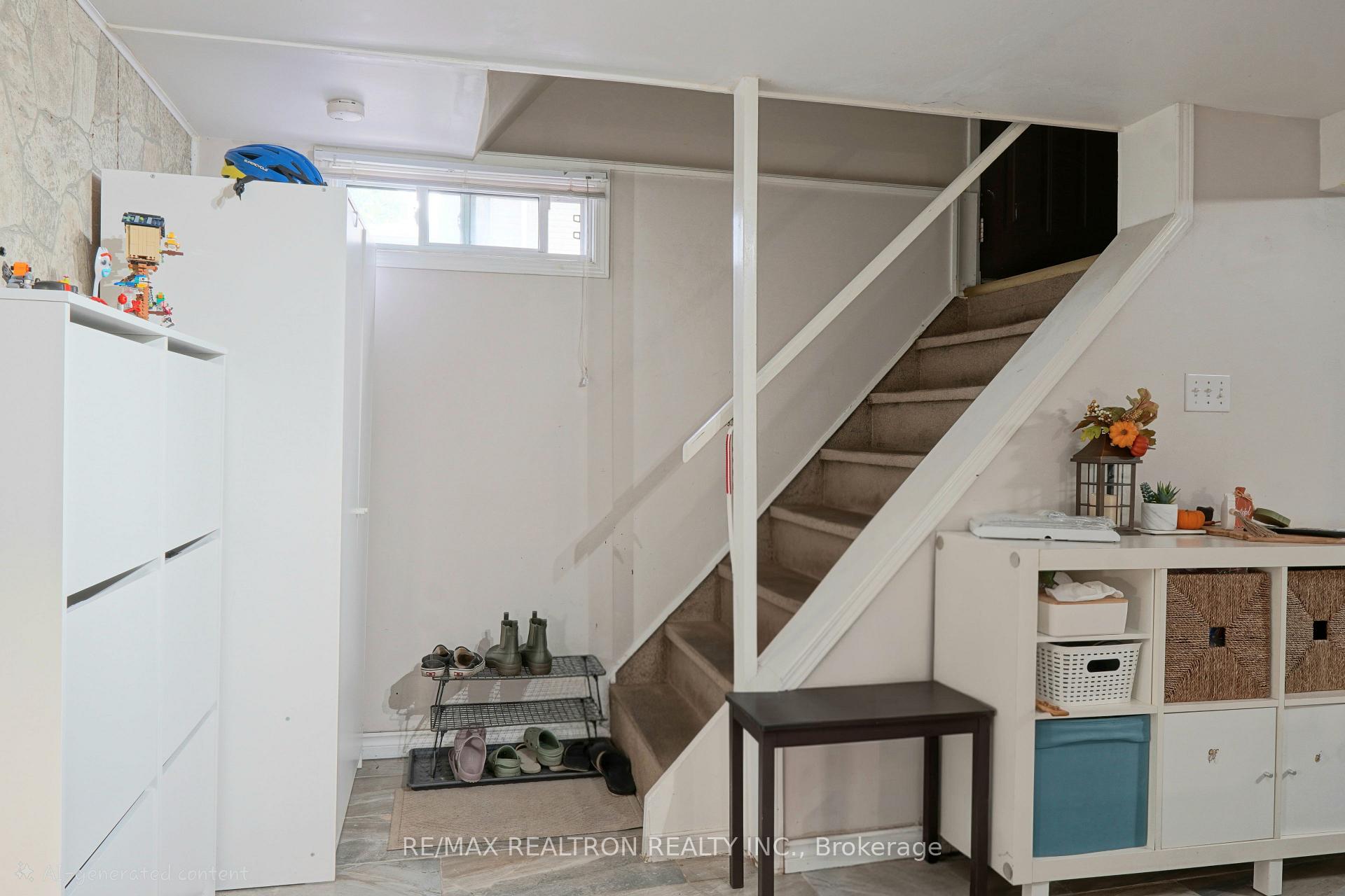 Photo 14 of 359 Hudson Drive, London, East A — HOMEH