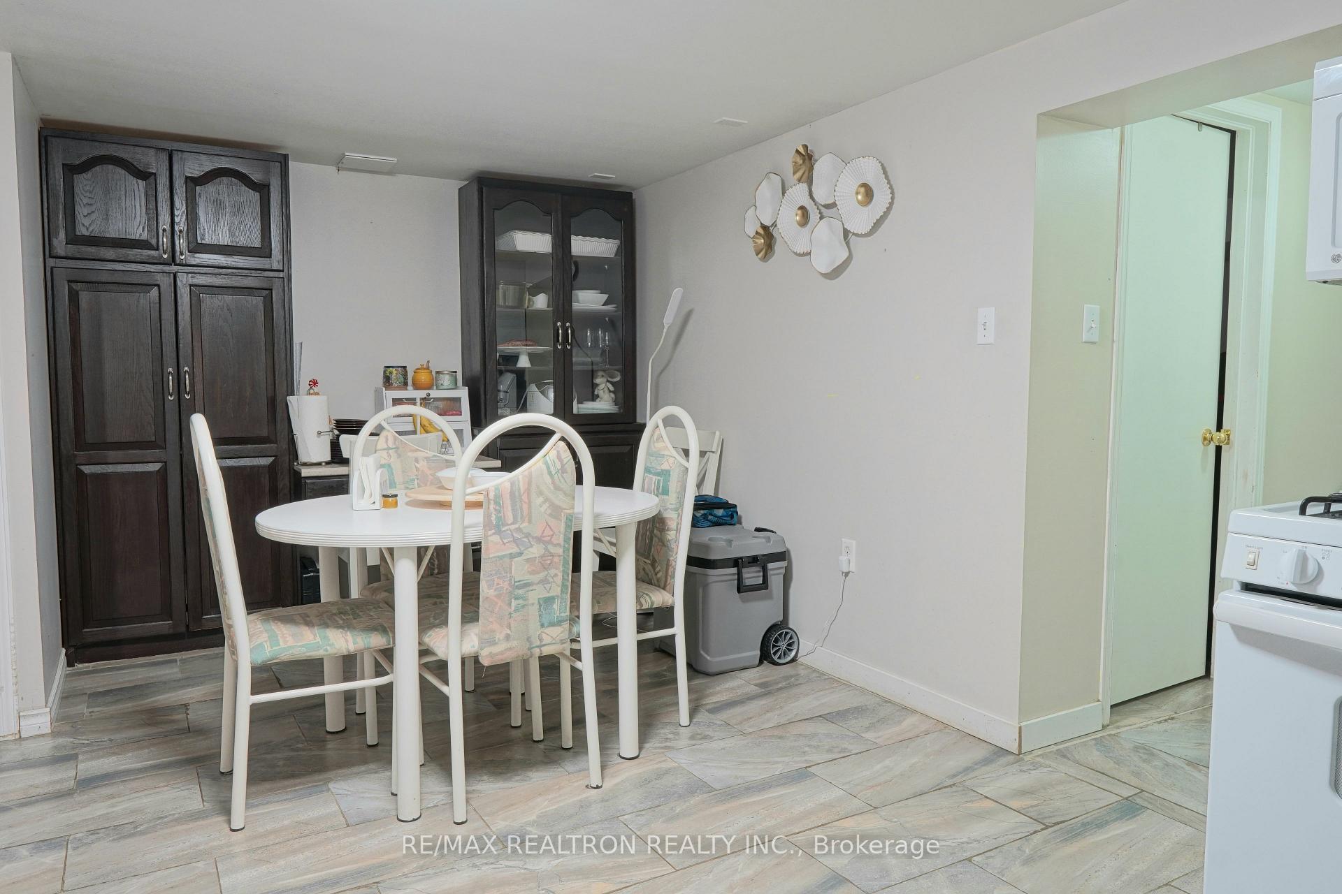 Photo 18 of 359 Hudson Drive, London, East A — HOMEH
