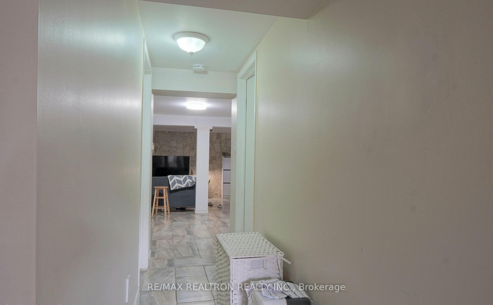 Photo 19 of 359 Hudson Drive, London, East A — HOMEH