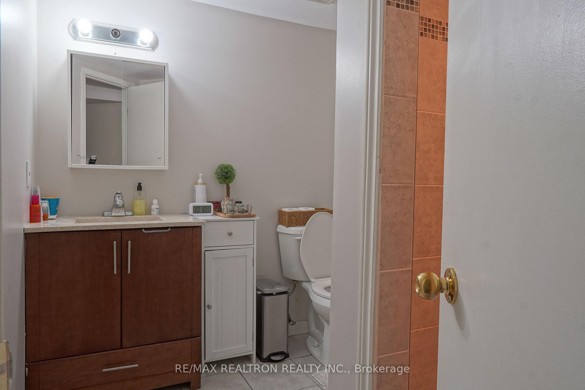 Photo 23 of 359 Hudson Drive, London, East A — HOMEH