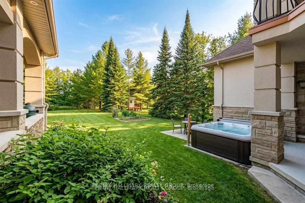 Photo 23 of 5800 Queenscourt Crescent, Ottawa, Manotick East to Manotick Station — HOMEH
