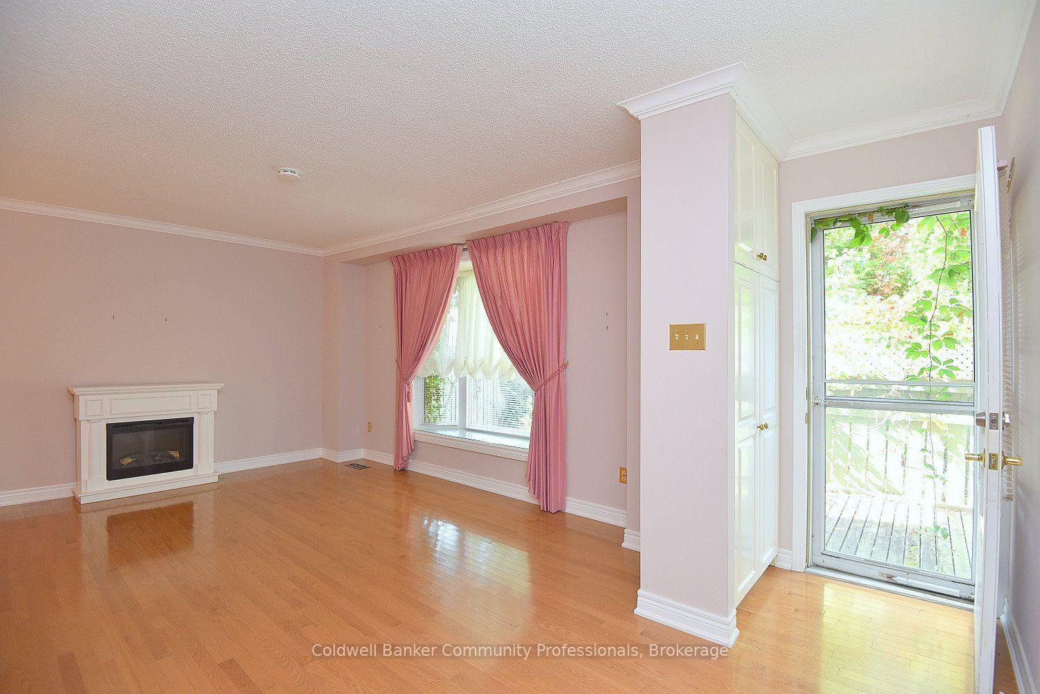 Photo 6 of 81 Aylmer Crescent, Hamilton, Stoney Creek Mountain — HOMEH