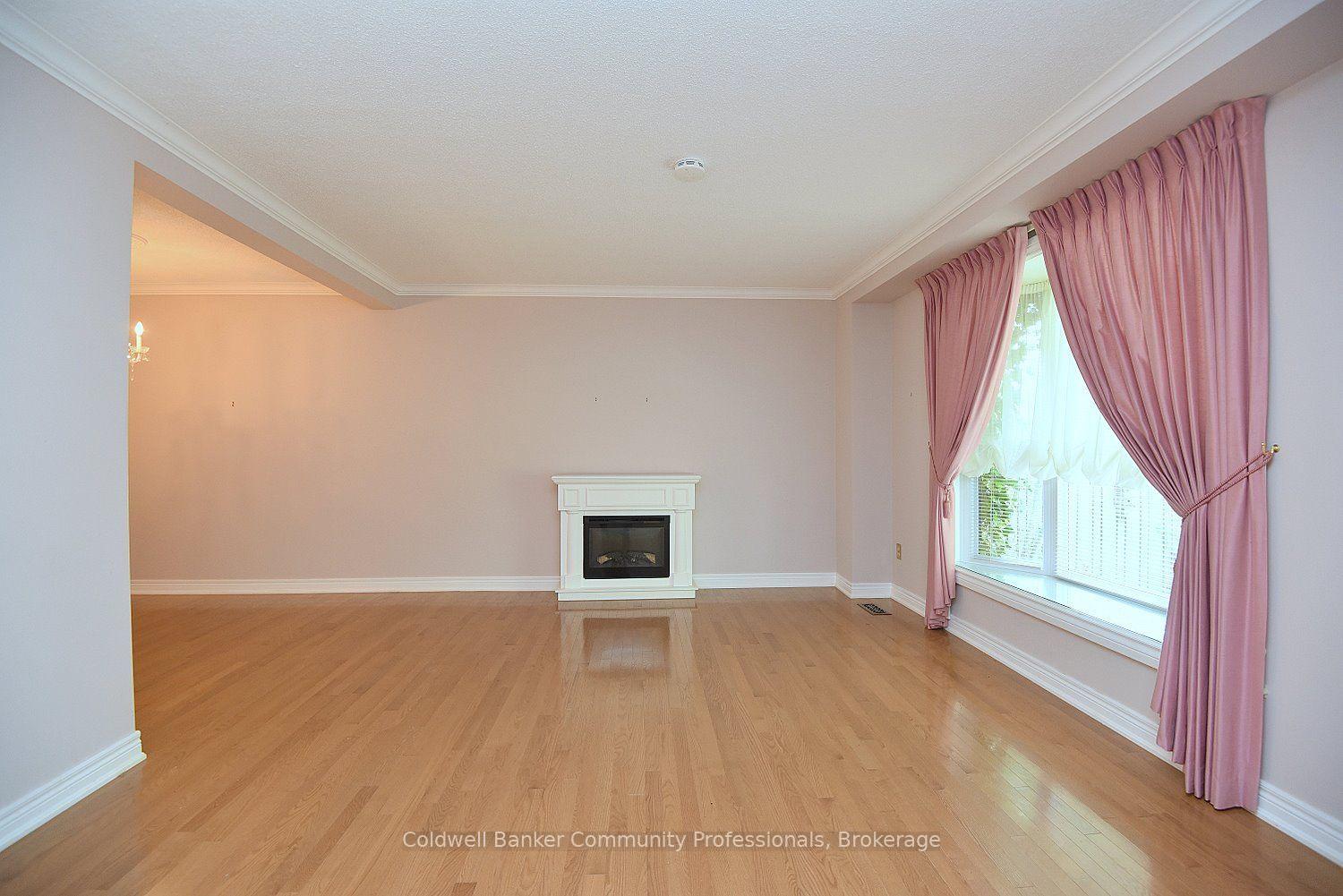 Photo 8 of 81 Aylmer Crescent, Hamilton, Stoney Creek Mountain — HOMEH