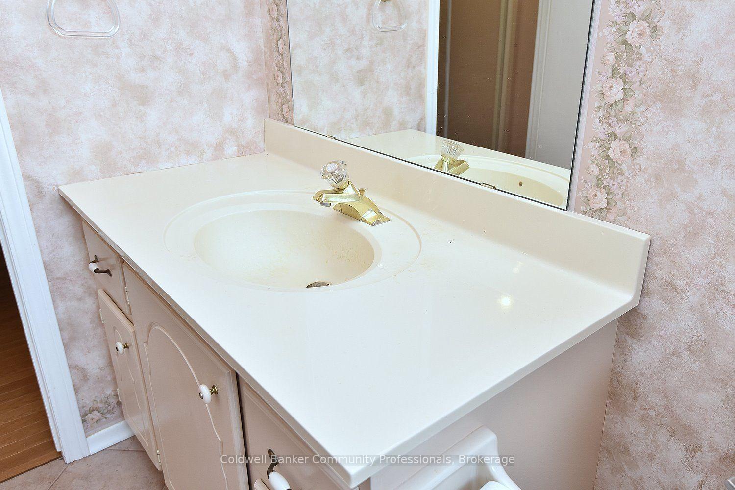 Photo 30 of 81 Aylmer Crescent, Hamilton, Stoney Creek Mountain — HOMEH