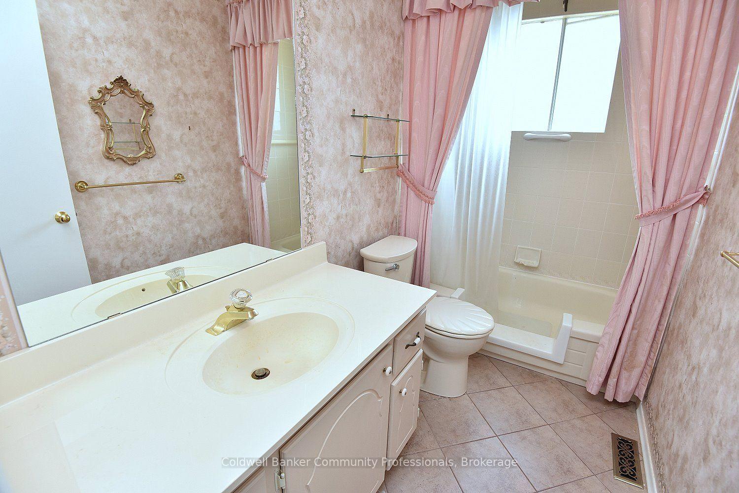 Photo 31 of 81 Aylmer Crescent, Hamilton, Stoney Creek Mountain — HOMEH