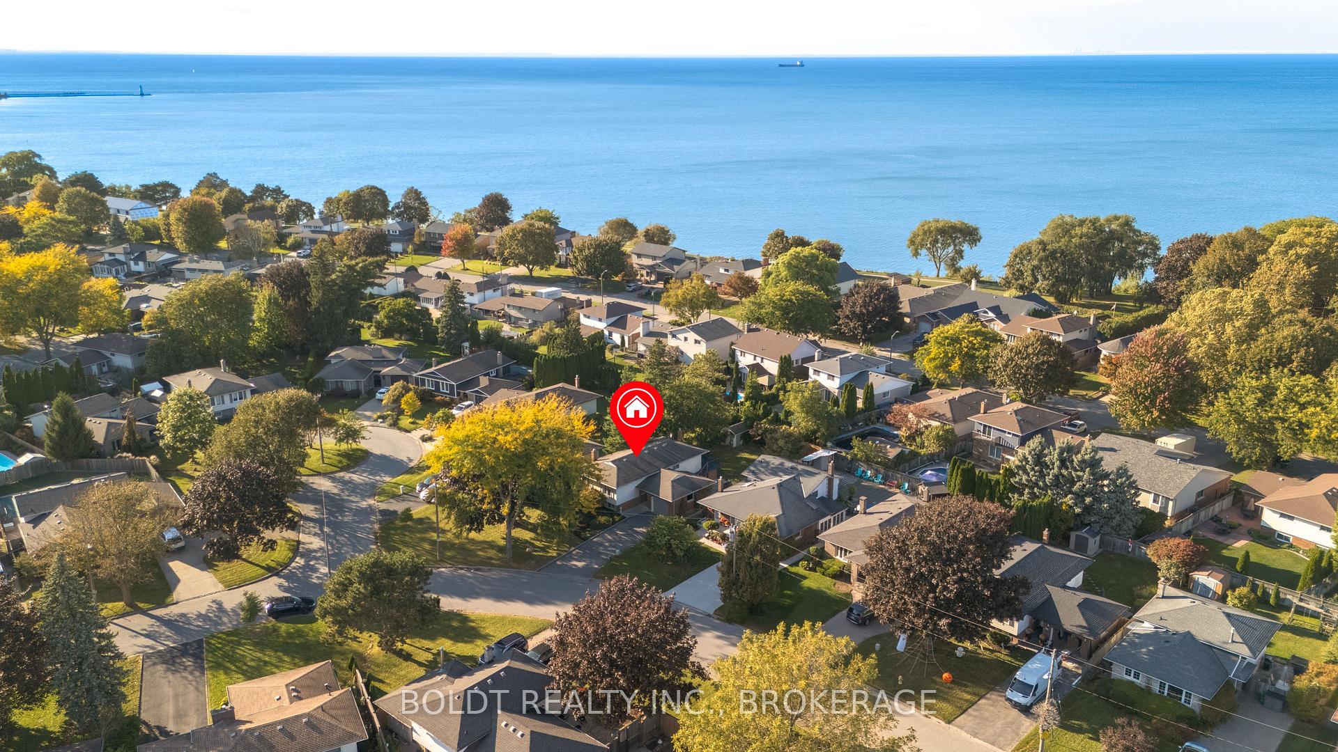 Photo 4 of 12 Bayshore Crescent, St. Catharines, Lakeshore — HOMEH