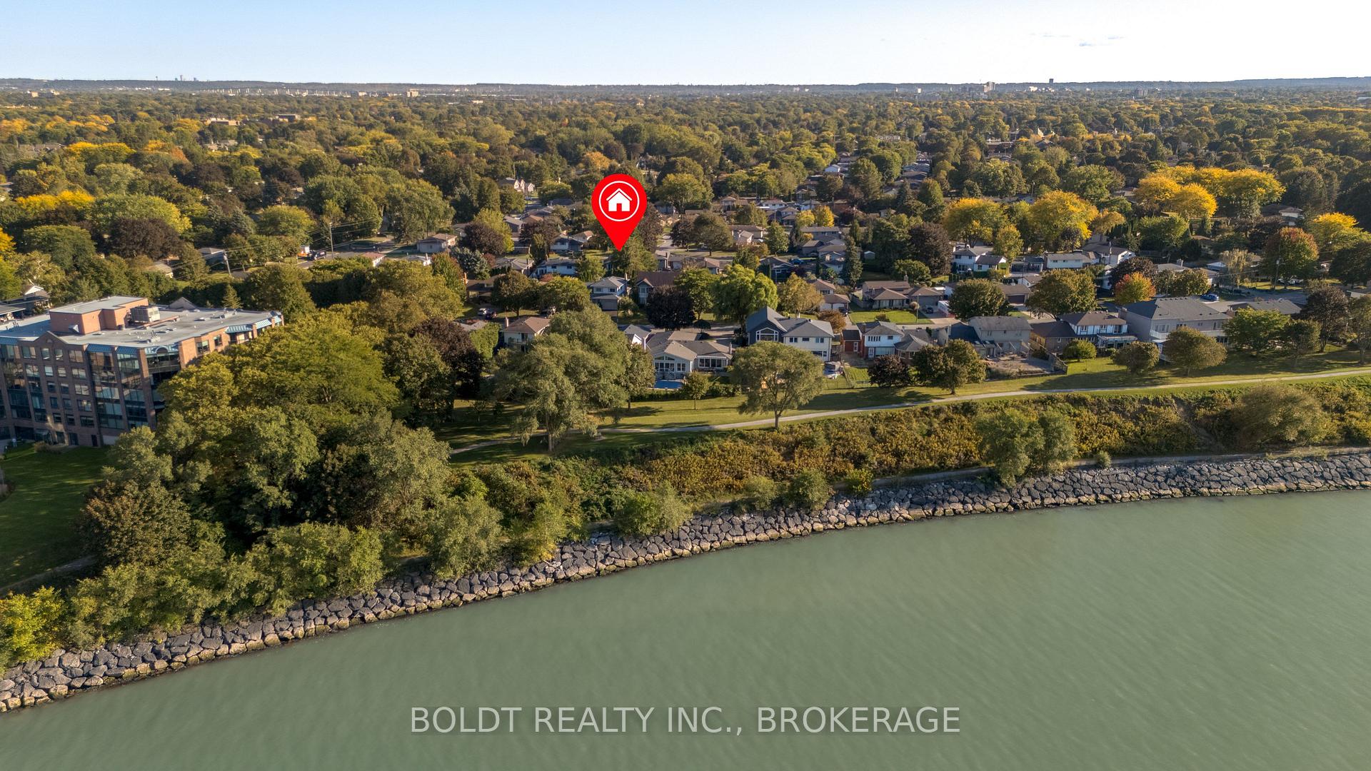 Photo 6 of 12 Bayshore Crescent, St. Catharines, Lakeshore — HOMEH