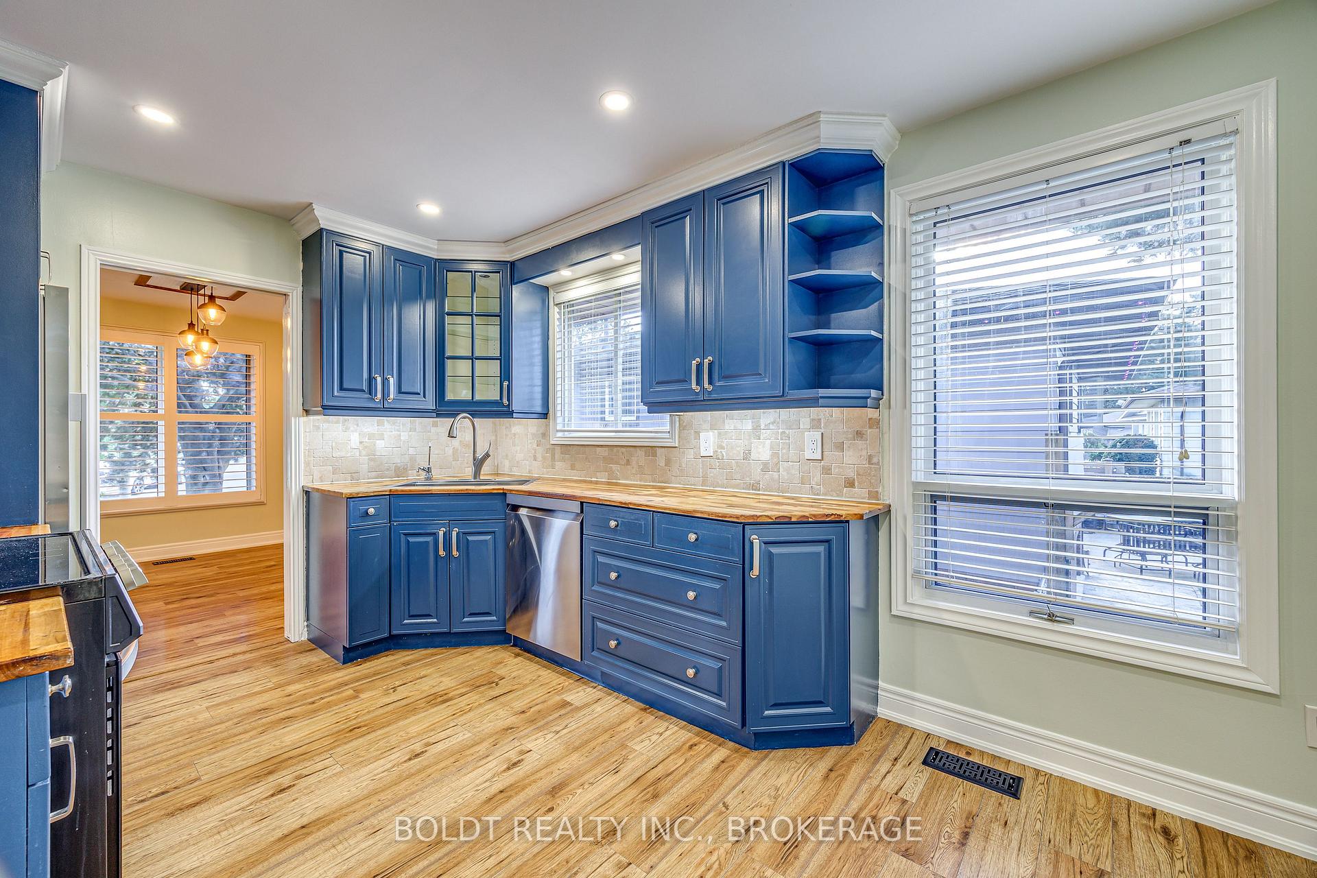 Photo 13 of 12 Bayshore Crescent, St. Catharines, Lakeshore — HOMEH