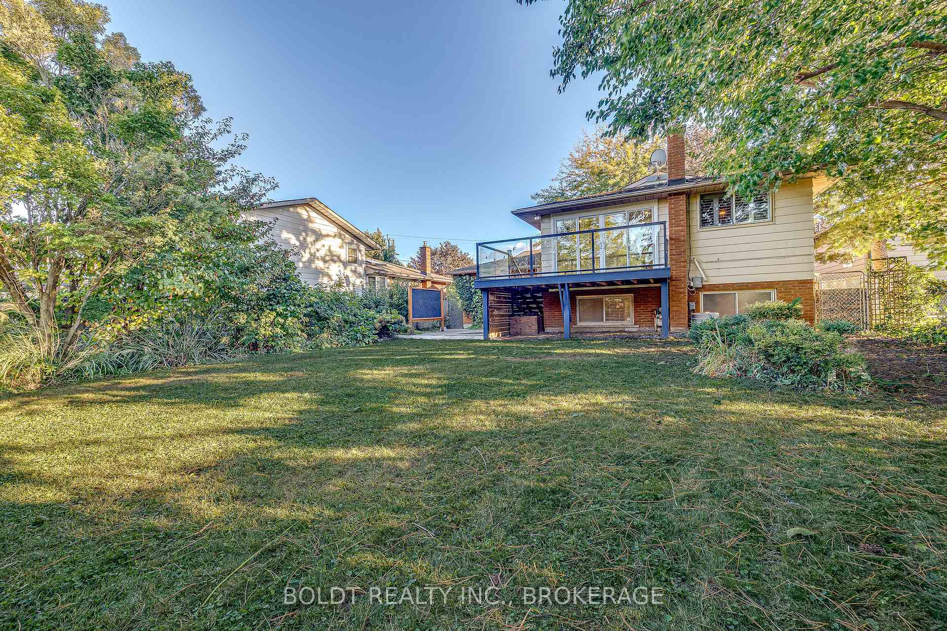 Photo 40 of 12 Bayshore Crescent, St. Catharines, Lakeshore — HOMEH