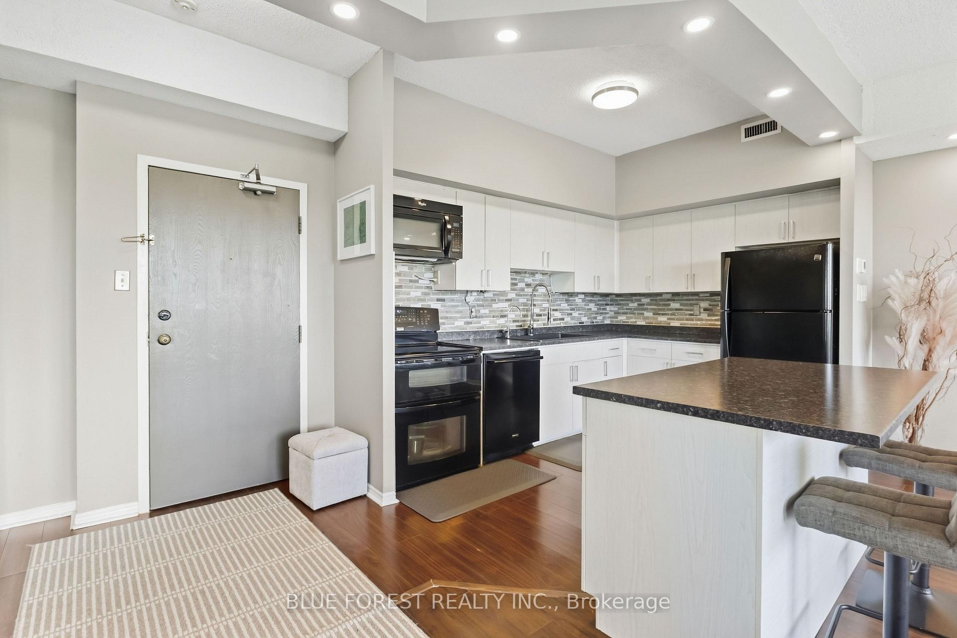 Photo 9 of Unit 715, 521 Riverside Drive, London, North P — HOMEH