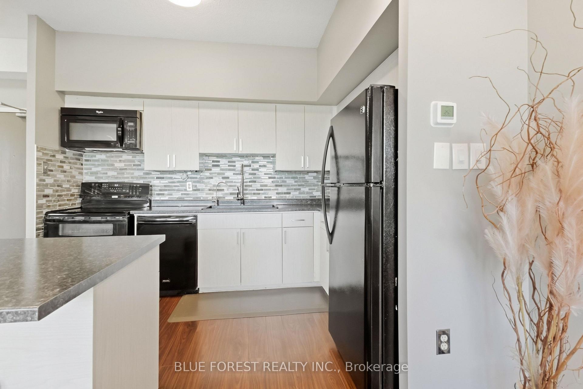Photo 11 of Unit 715, 521 Riverside Drive, London, North P — HOMEH