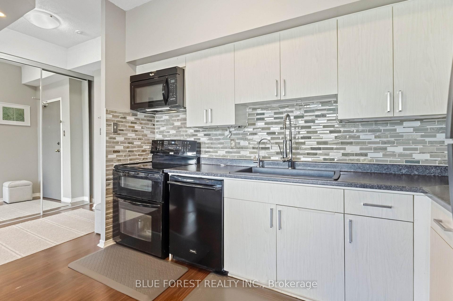Photo 13 of Unit 715, 521 Riverside Drive, London, North P — HOMEH