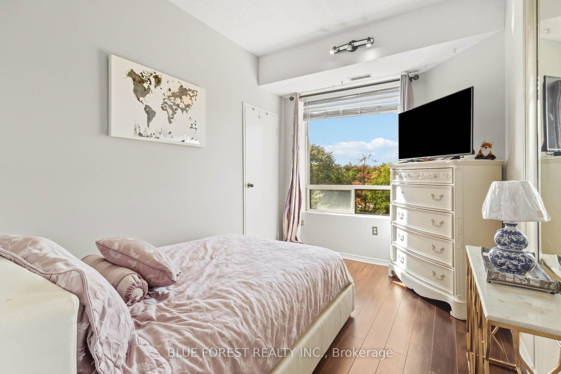Photo 16 of Unit 715, 521 Riverside Drive, London, North P — HOMEH