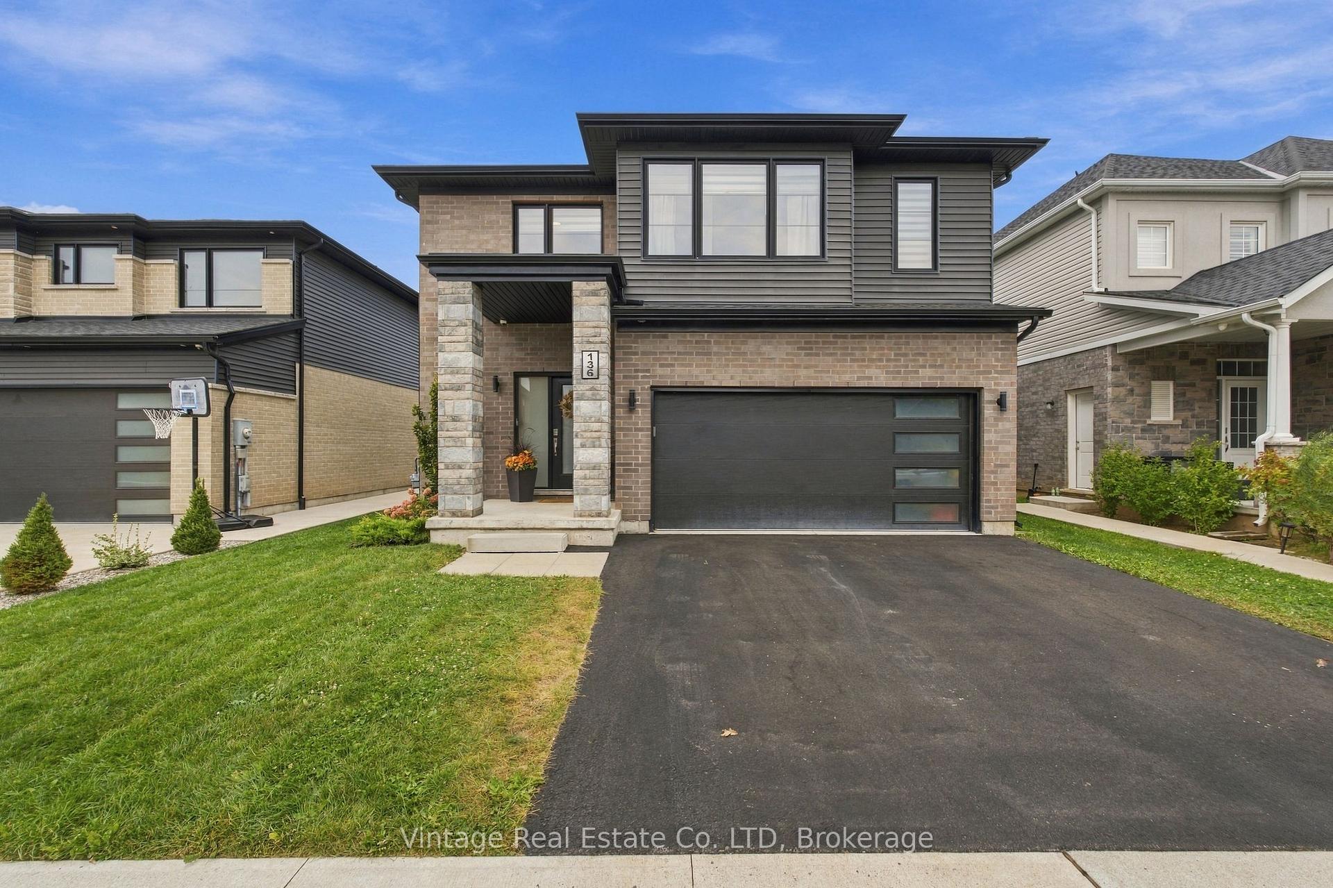 Photo 2 of 136 Susan Drive, Pelham, Fonthill — HOMEH