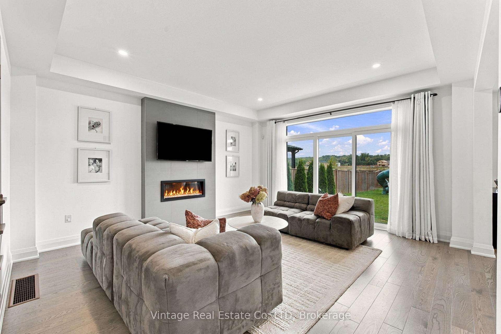 Photo 6 of 136 Susan Drive, Pelham, Fonthill — HOMEH