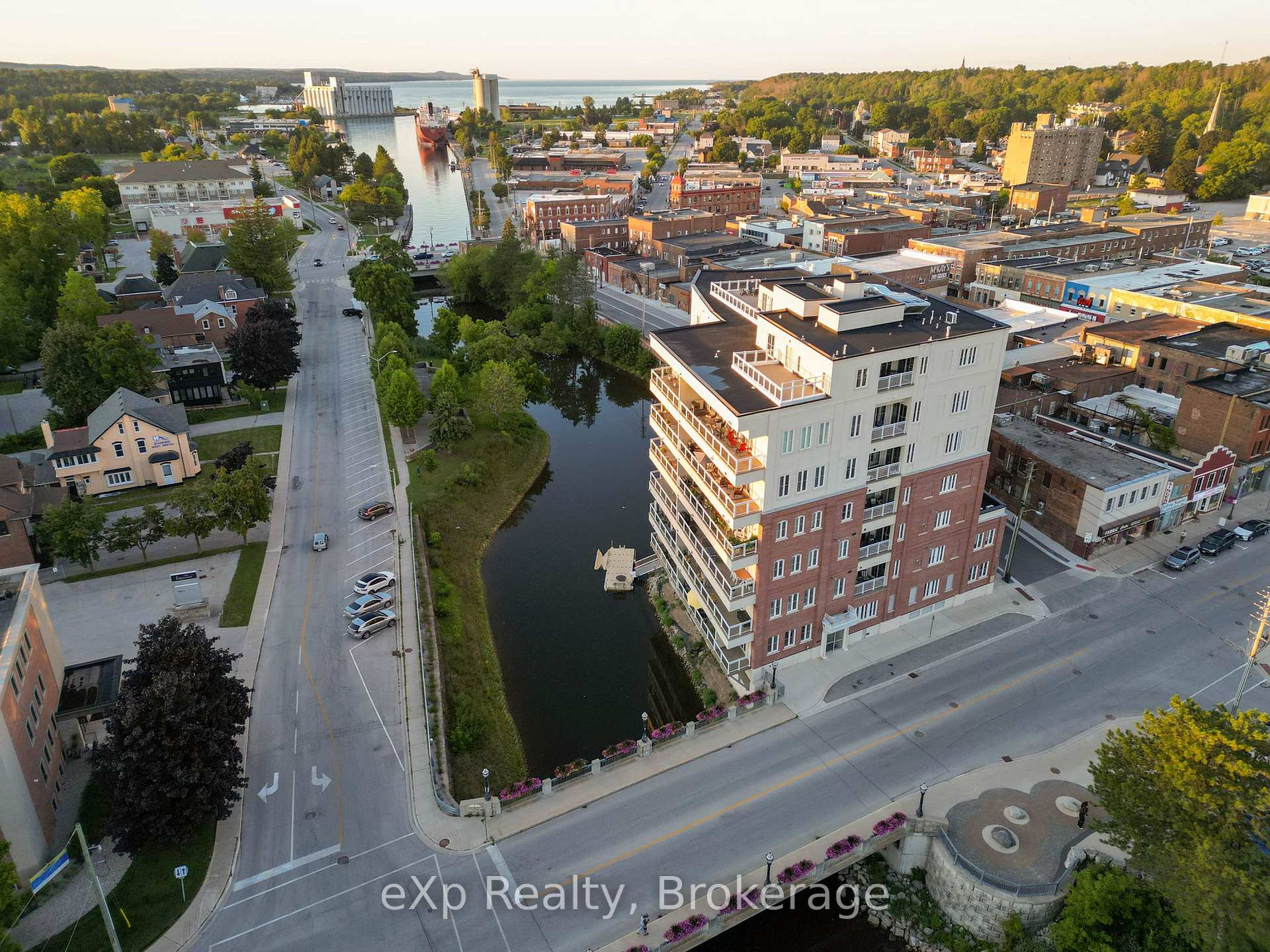 Photo 6 of Unit 203, 80 9th Street E, Owen Sound — HOMEH