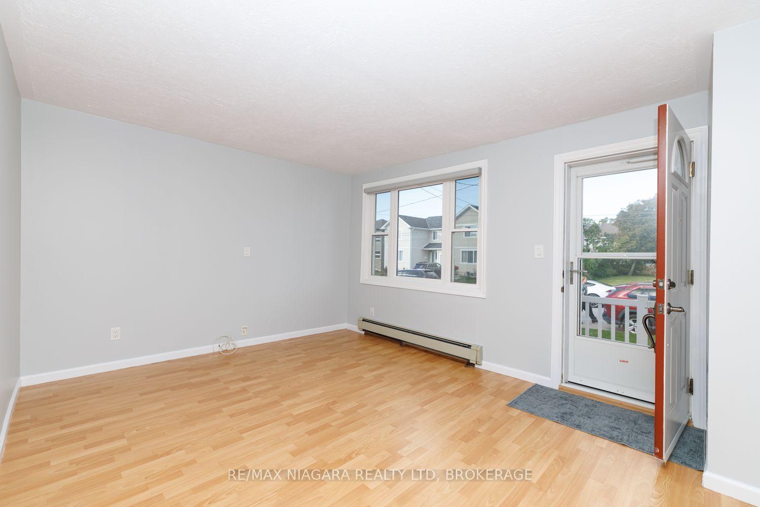 Photo 4 of 210 Taylor Street, Thorold, Allanburg/Thorold South — HOMEH