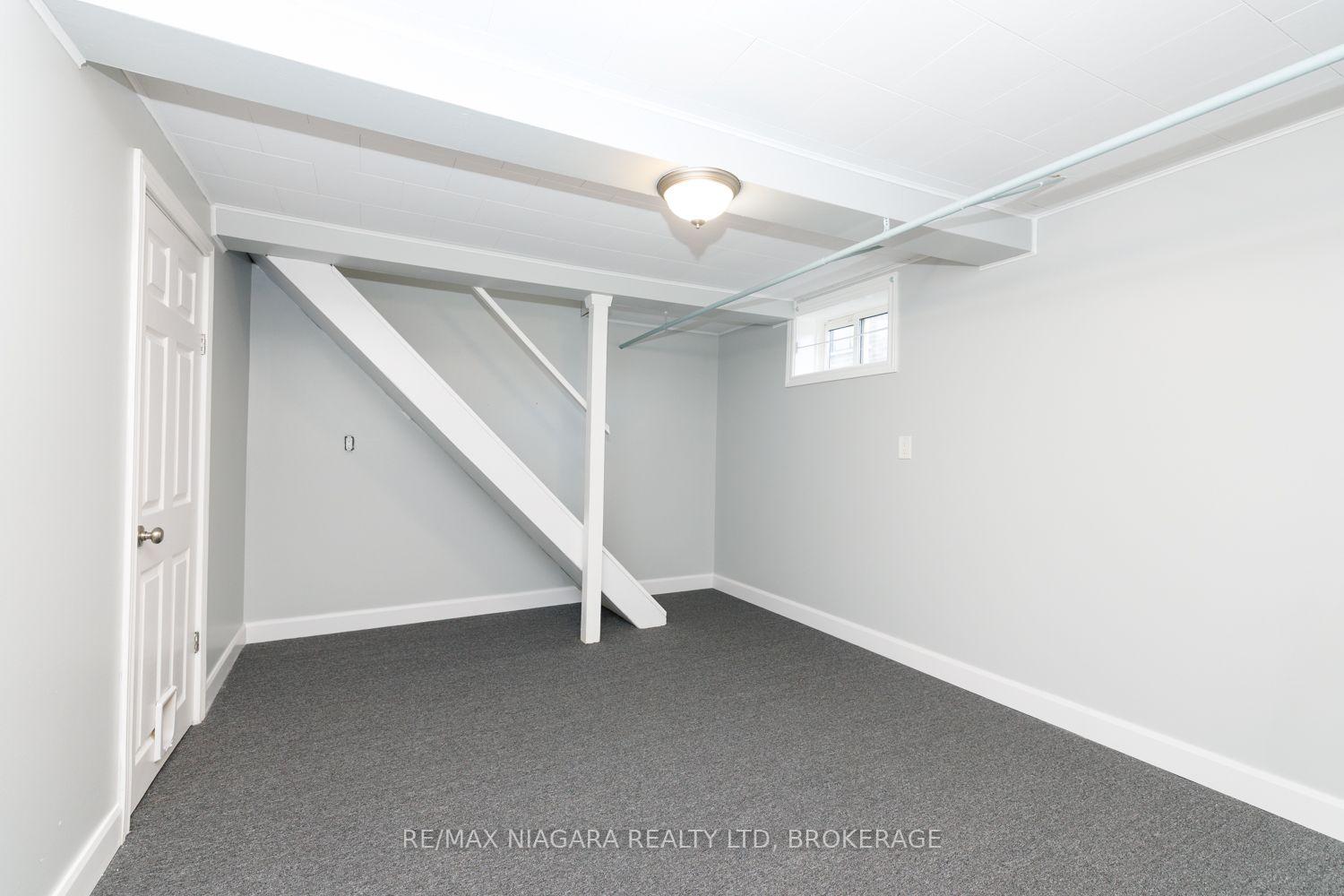 Photo 22 of 210 Taylor Street, Thorold, Allanburg/Thorold South — HOMEH