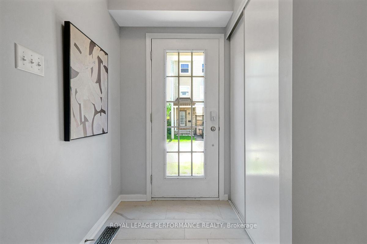 Photo 3 of 759 Sanibel Private, Ottawa, Westcliffe Estates — HOMEH
