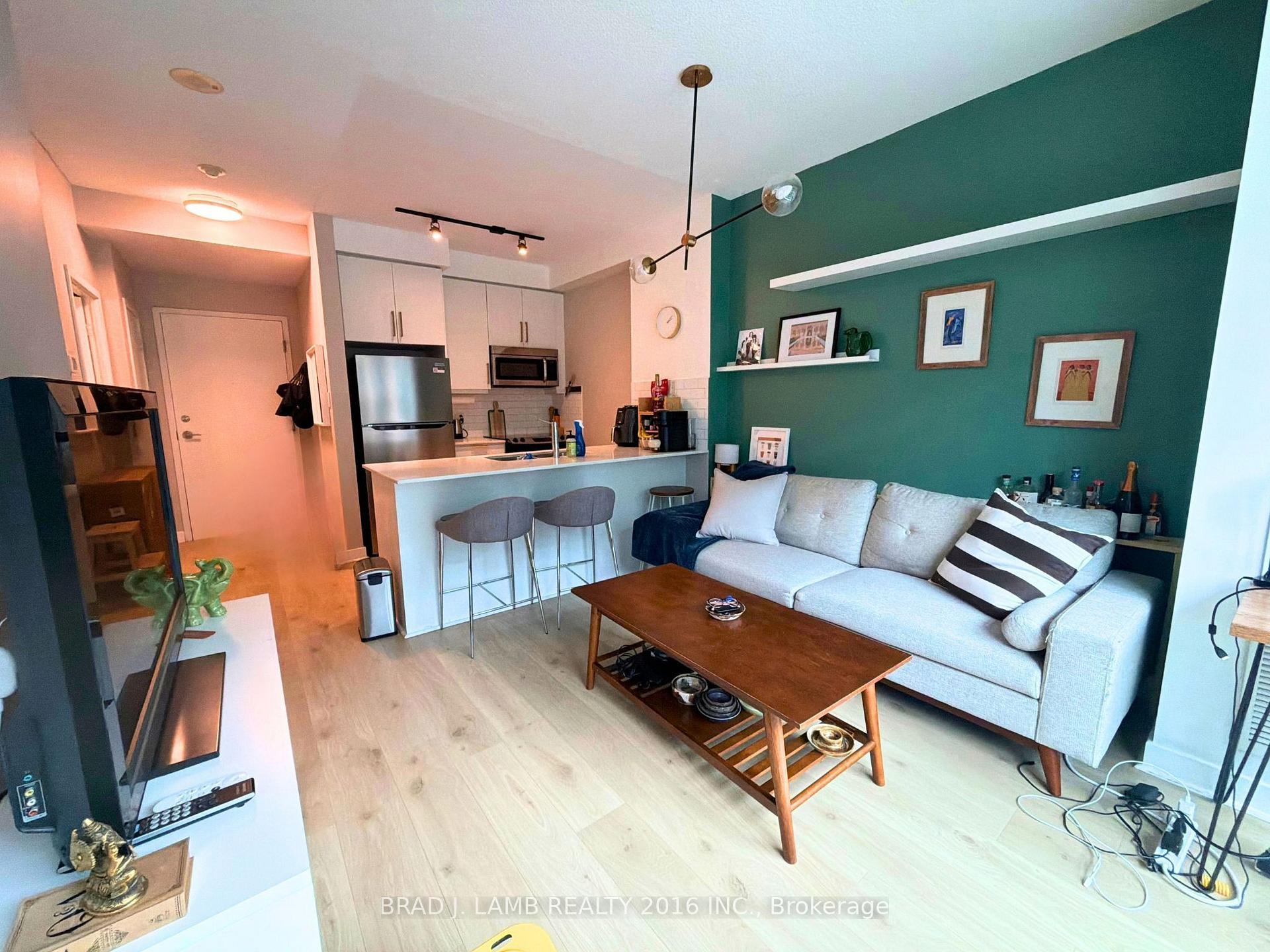 Photo 7 of Unit 603, 1171 Queen Street W, Toronto, Little Portugal — HOMEH