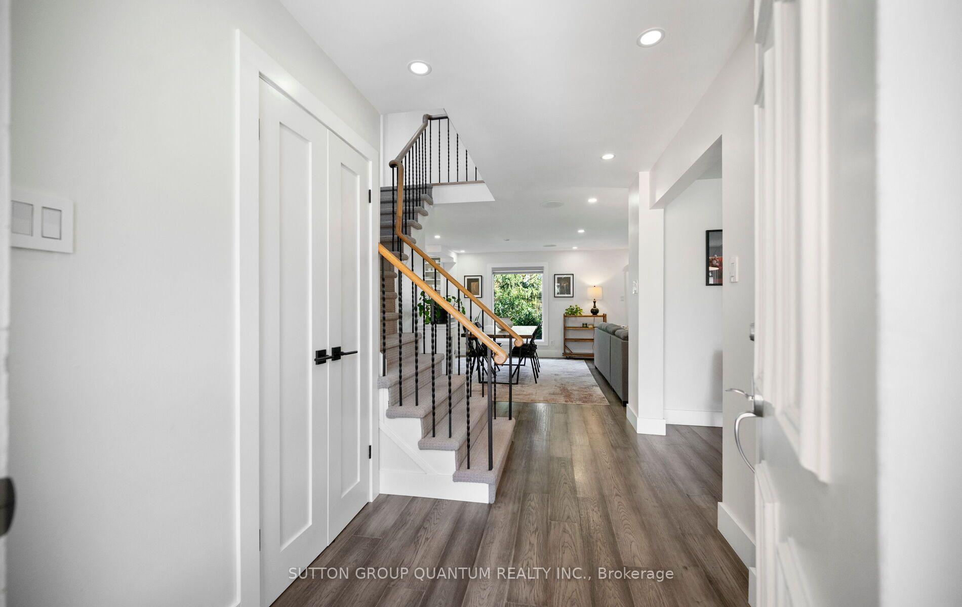 Photo 4 of 4071 Wheelwright Crescent, Mississauga, Erin Mills — HOMEH
