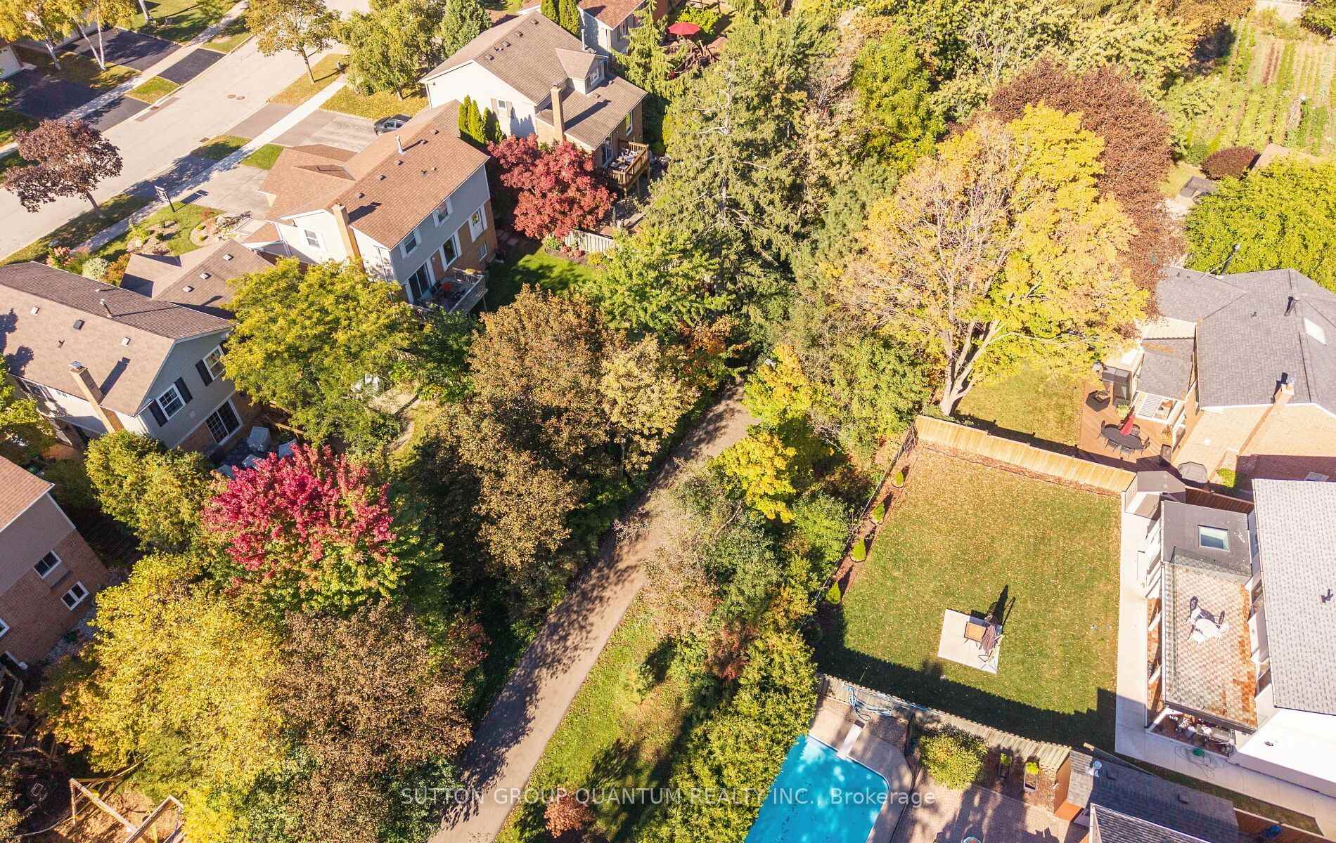 Photo 37 of 4071 Wheelwright Crescent, Mississauga, Erin Mills — HOMEH