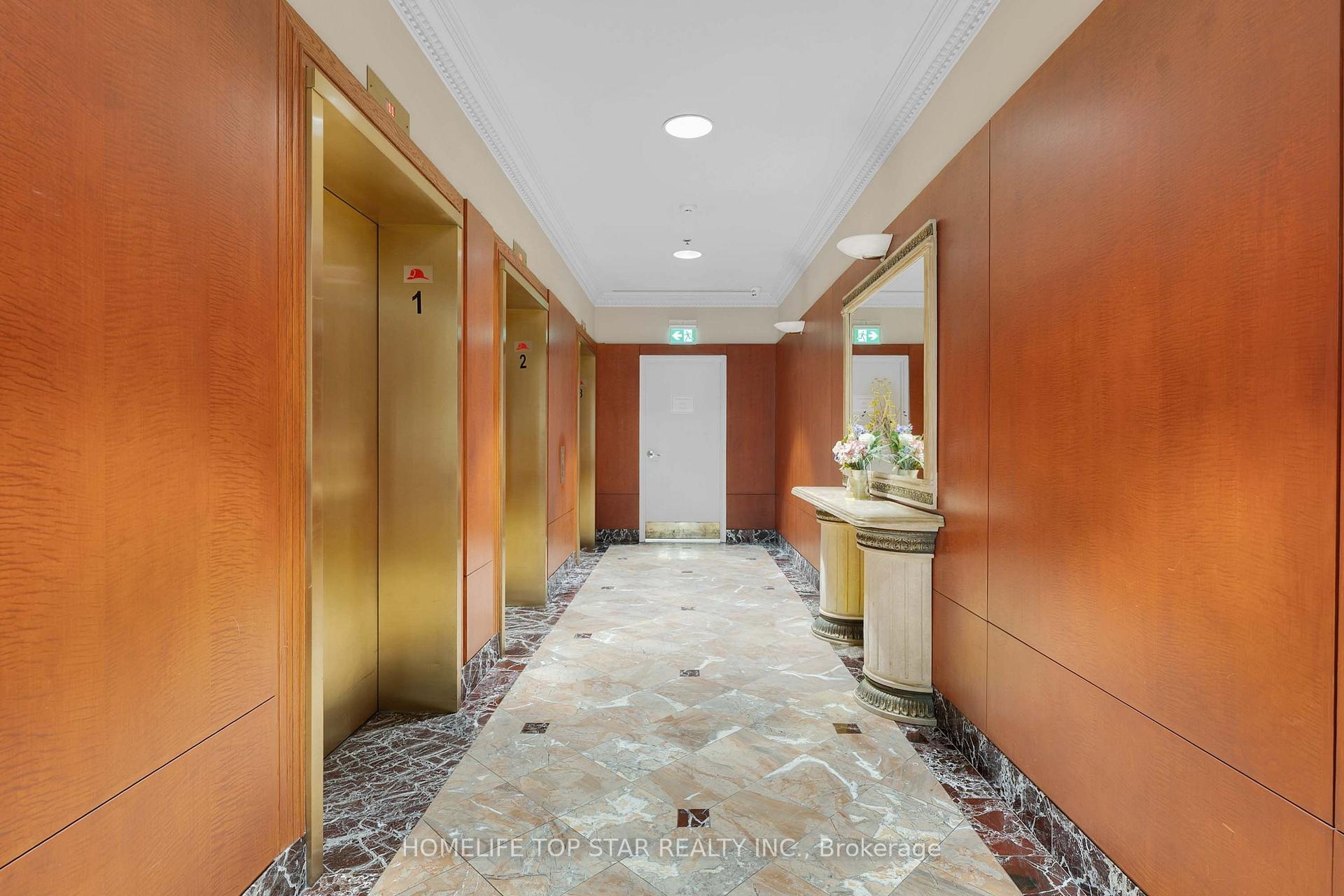 Photo 4 of Unit 1011, 8 Lee Centre Drive, Scarborough, Woburn — HOMEH