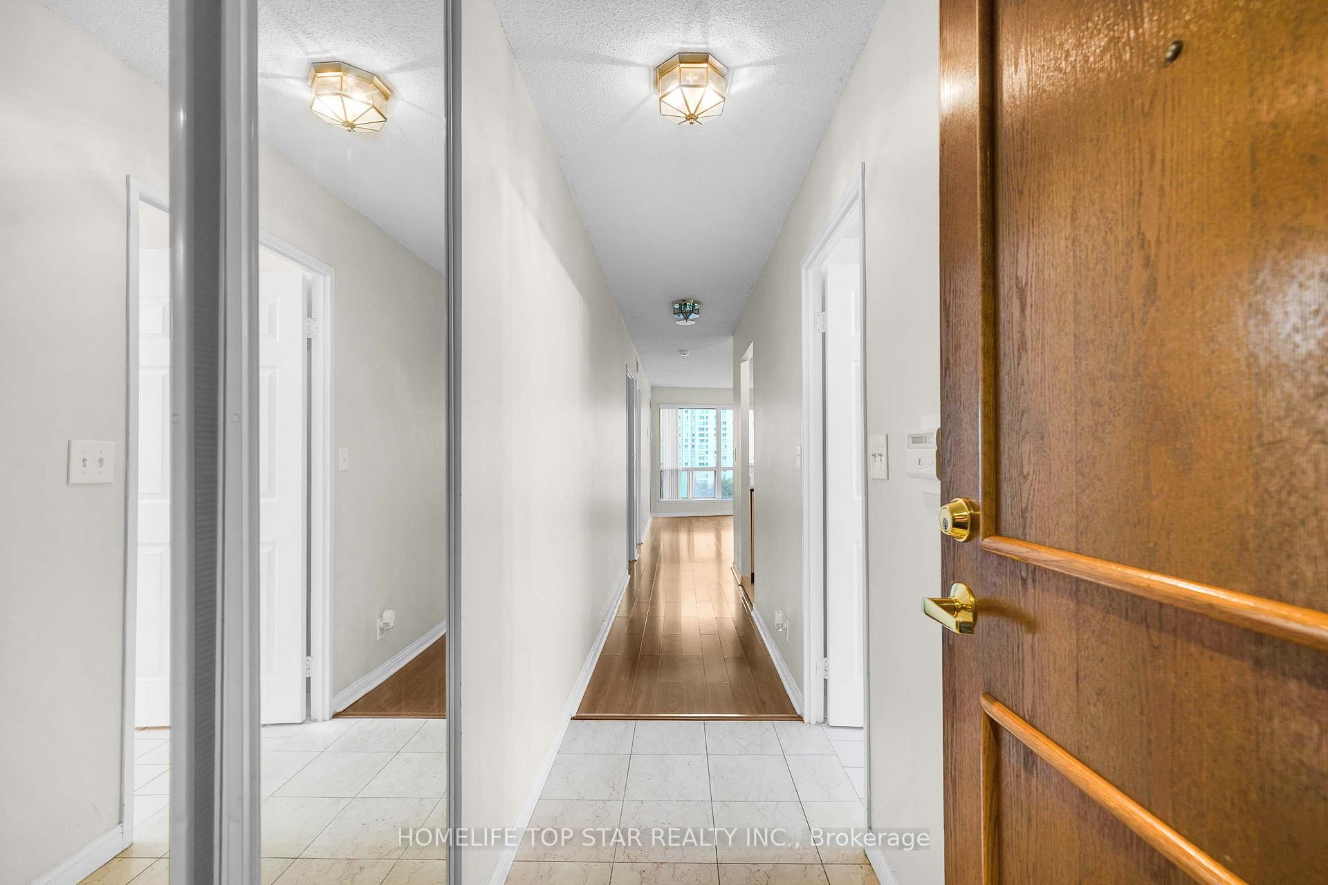 Photo 6 of Unit 1011, 8 Lee Centre Drive, Scarborough, Woburn — HOMEH
