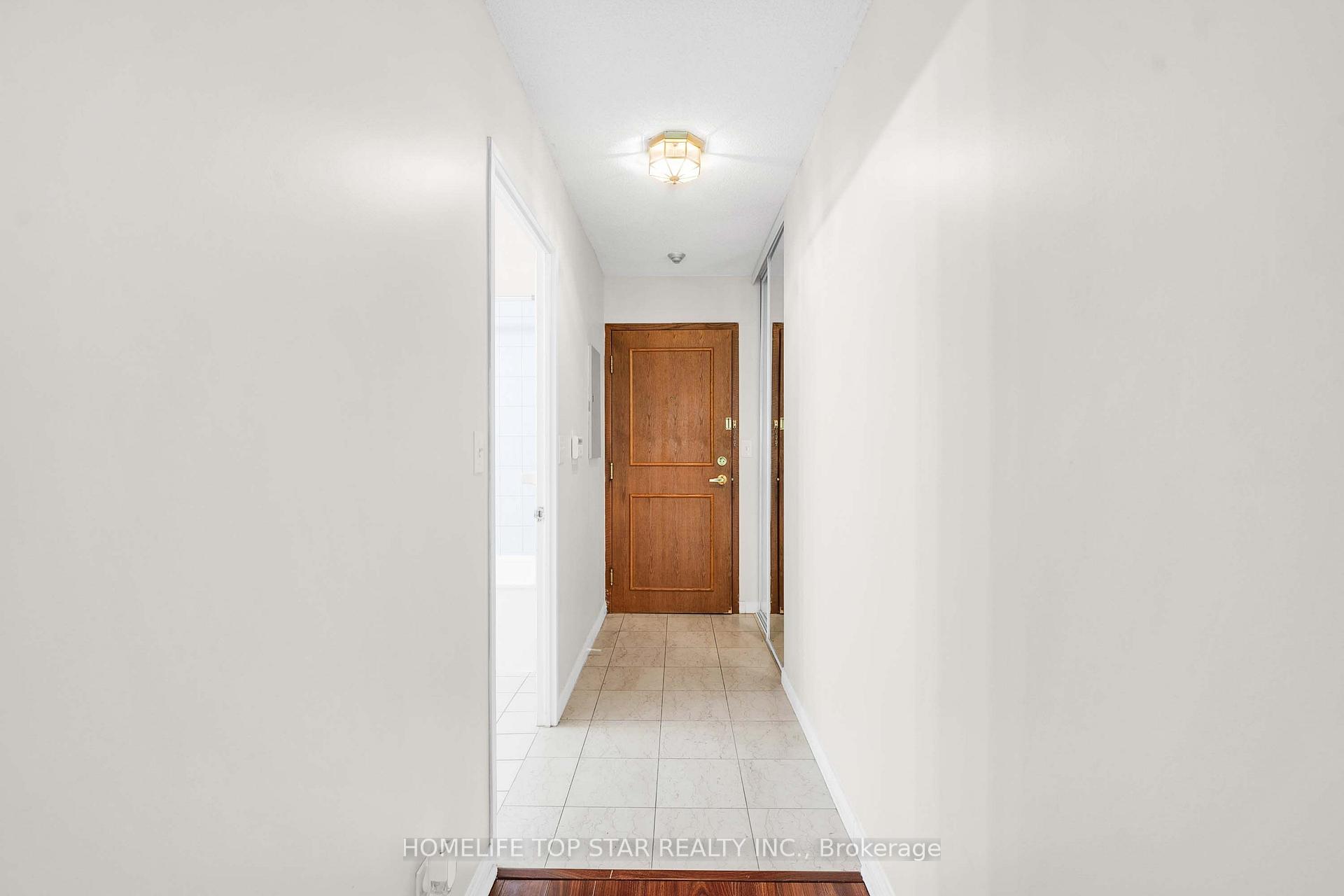 Photo 7 of Unit 1011, 8 Lee Centre Drive, Scarborough, Woburn — HOMEH