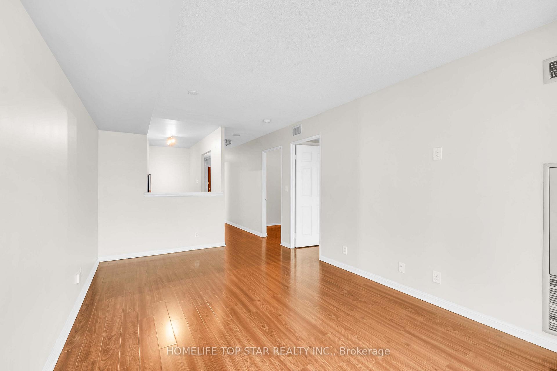 Photo 10 of Unit 1011, 8 Lee Centre Drive, Scarborough, Woburn — HOMEH