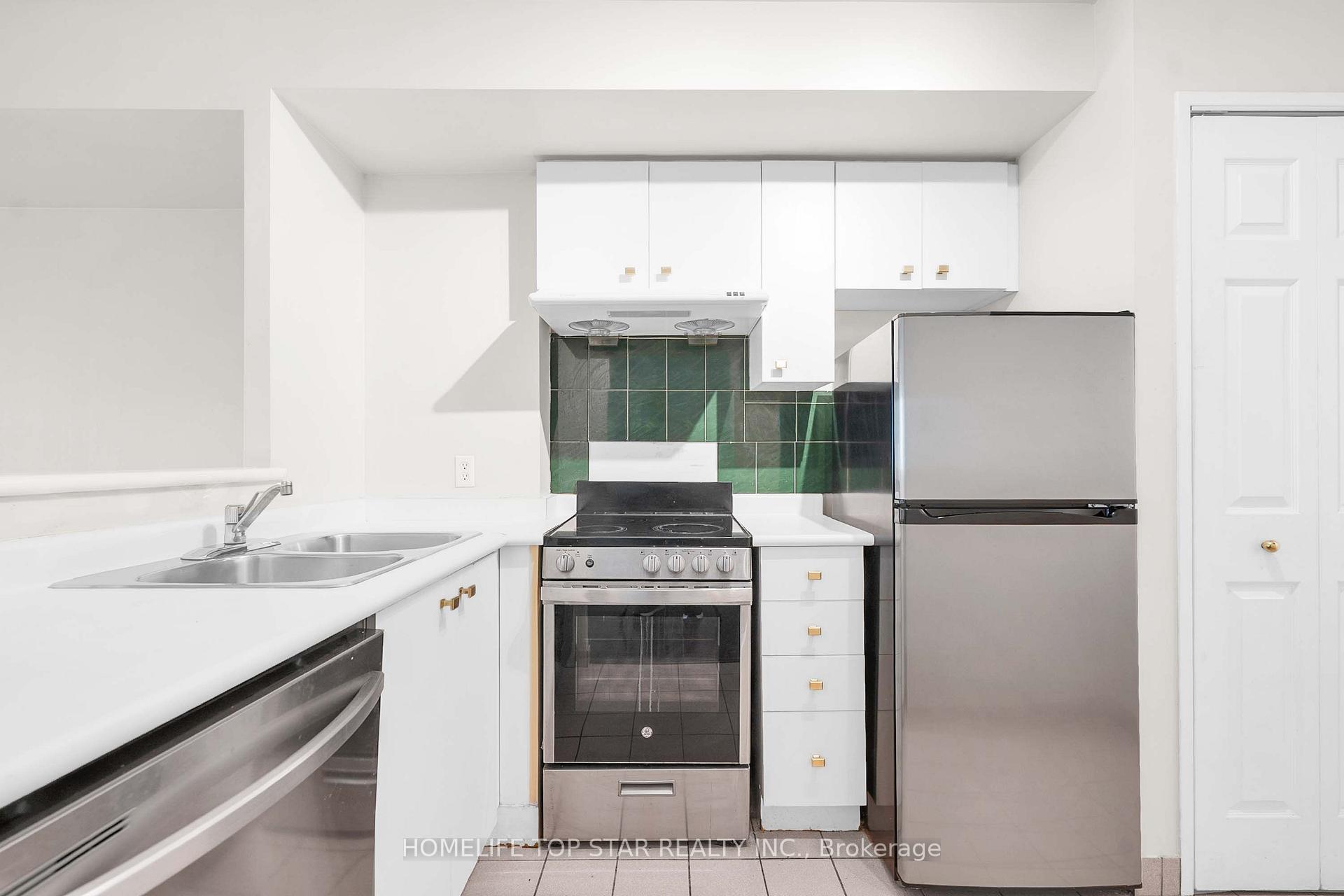 Photo 16 of Unit 1011, 8 Lee Centre Drive, Scarborough, Woburn — HOMEH
