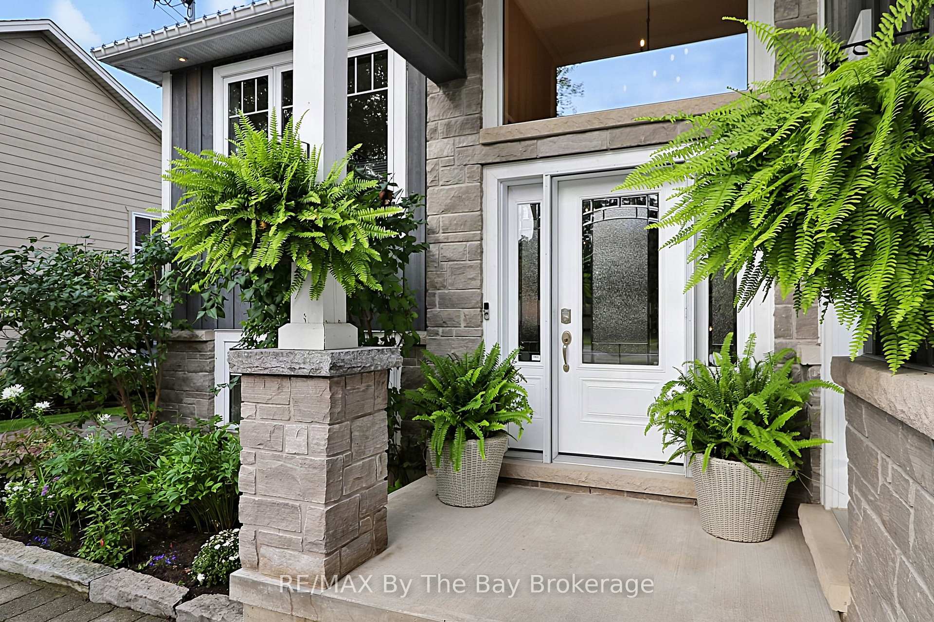 Photo 3 of 320 Birch Street, Collingwood — HOMEH