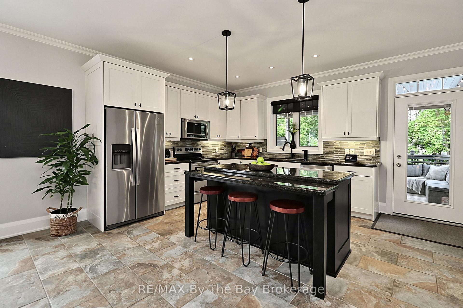 Photo 14 of 320 Birch Street, Collingwood — HOMEH