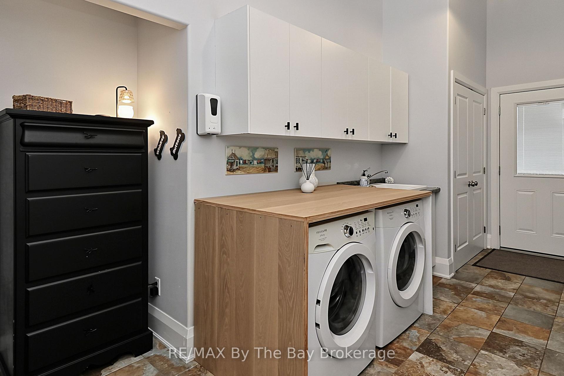 Photo 19 of 320 Birch Street, Collingwood — HOMEH