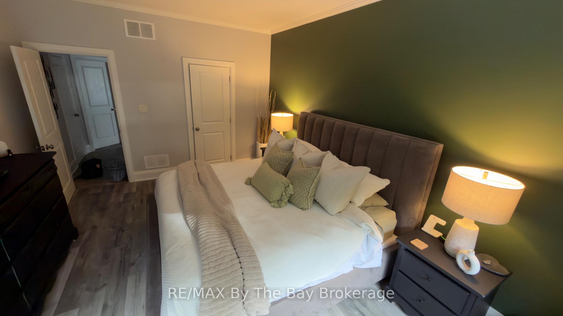 Photo 21 of 320 Birch Street, Collingwood — HOMEH